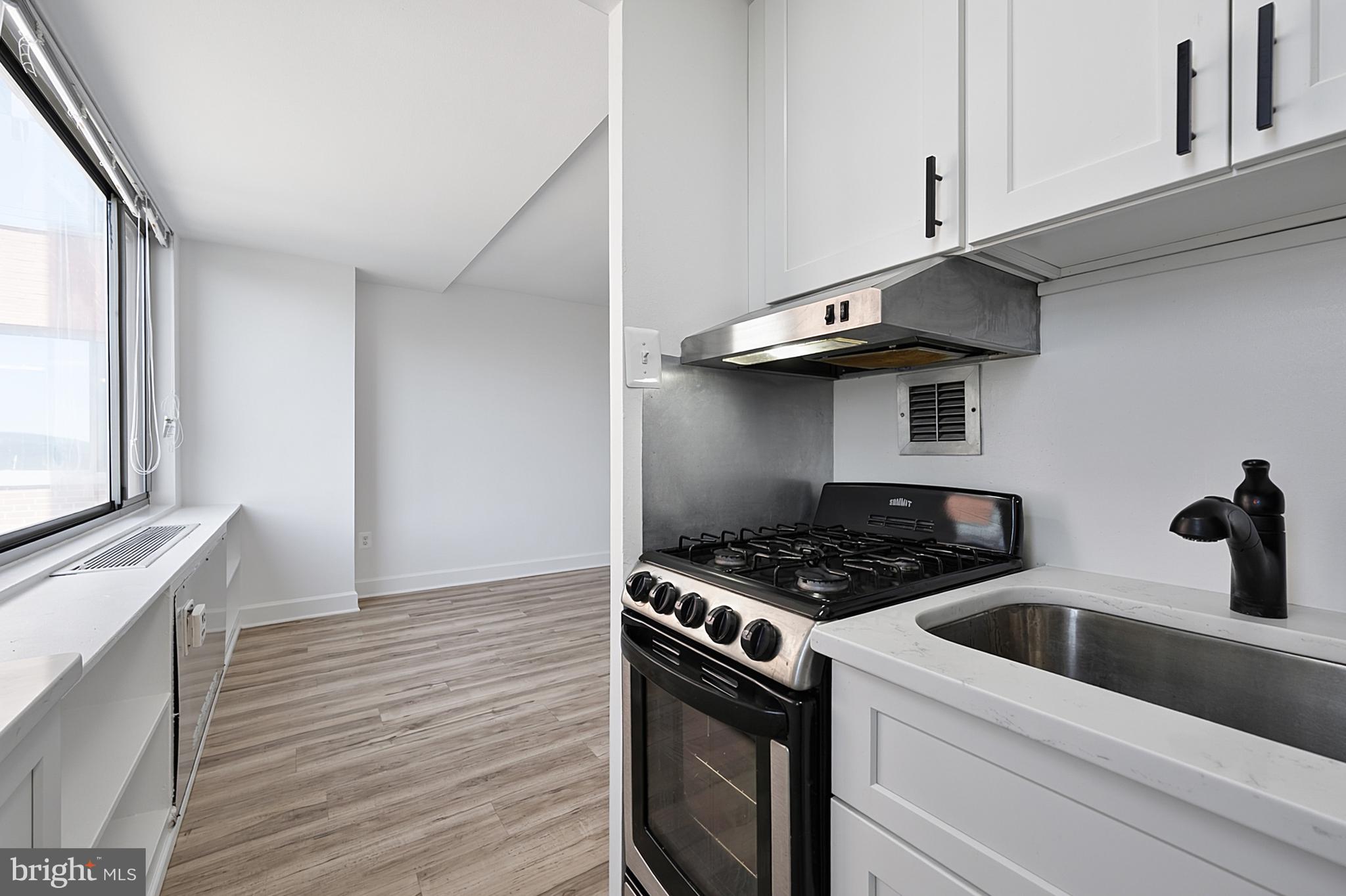 RIVER PLACE - Residential