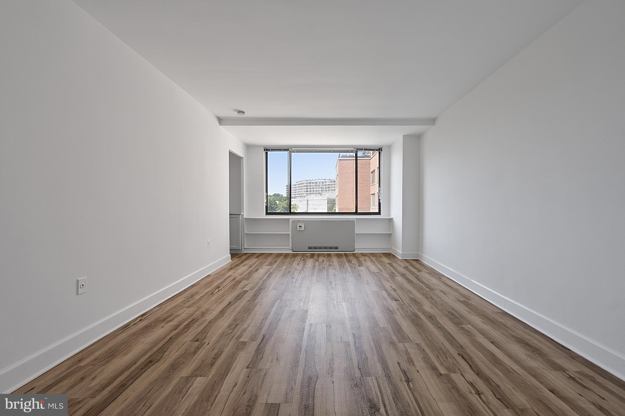 RIVER PLACE - Residential