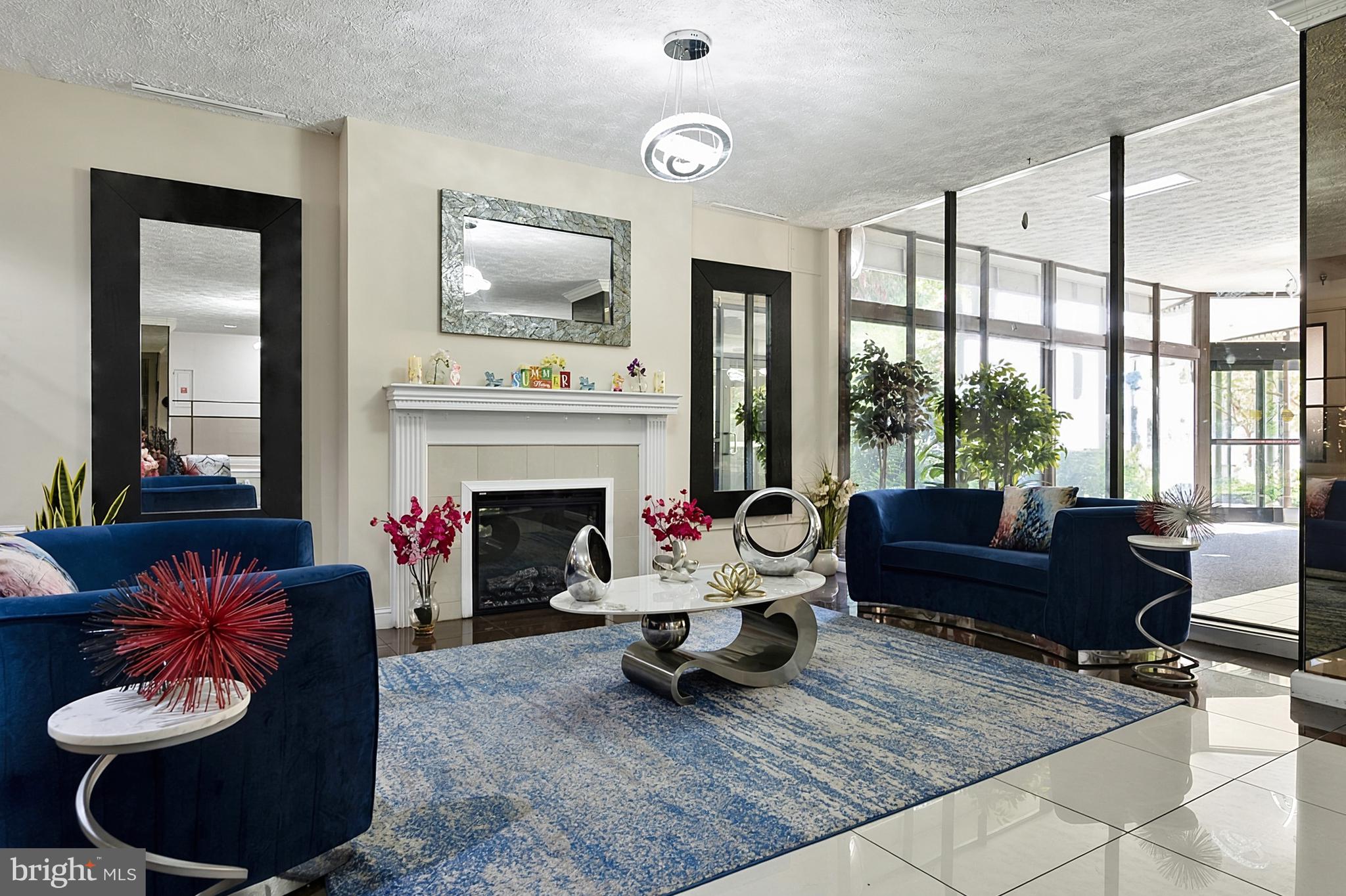 RIVER PLACE - Residential