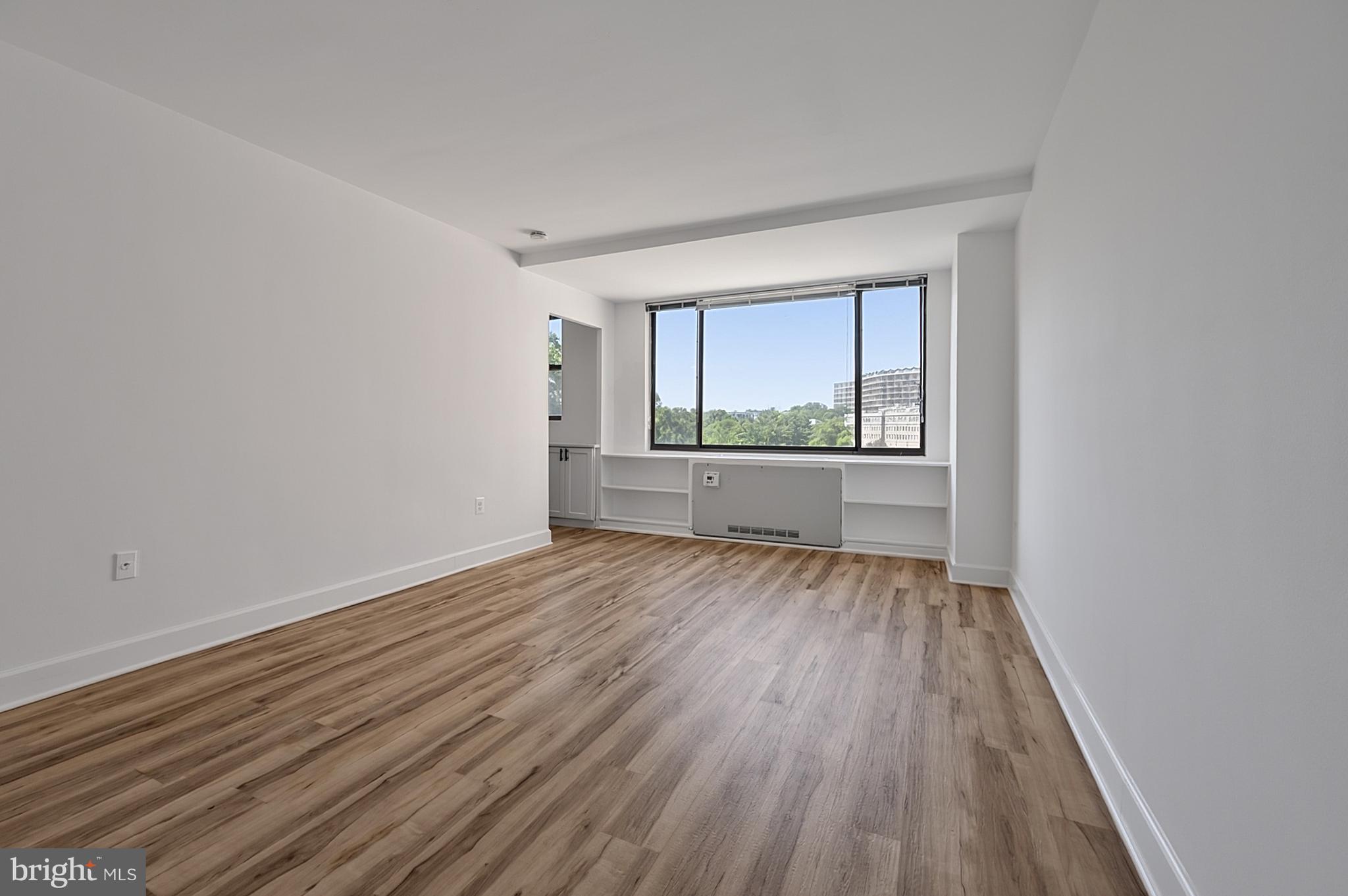 RIVER PLACE - Residential