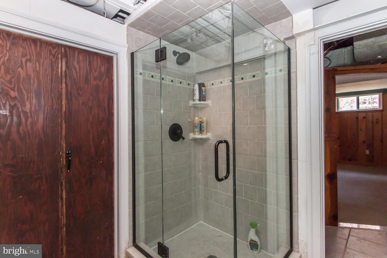 GEORGE WASHINGTON PARK - Residential Lease