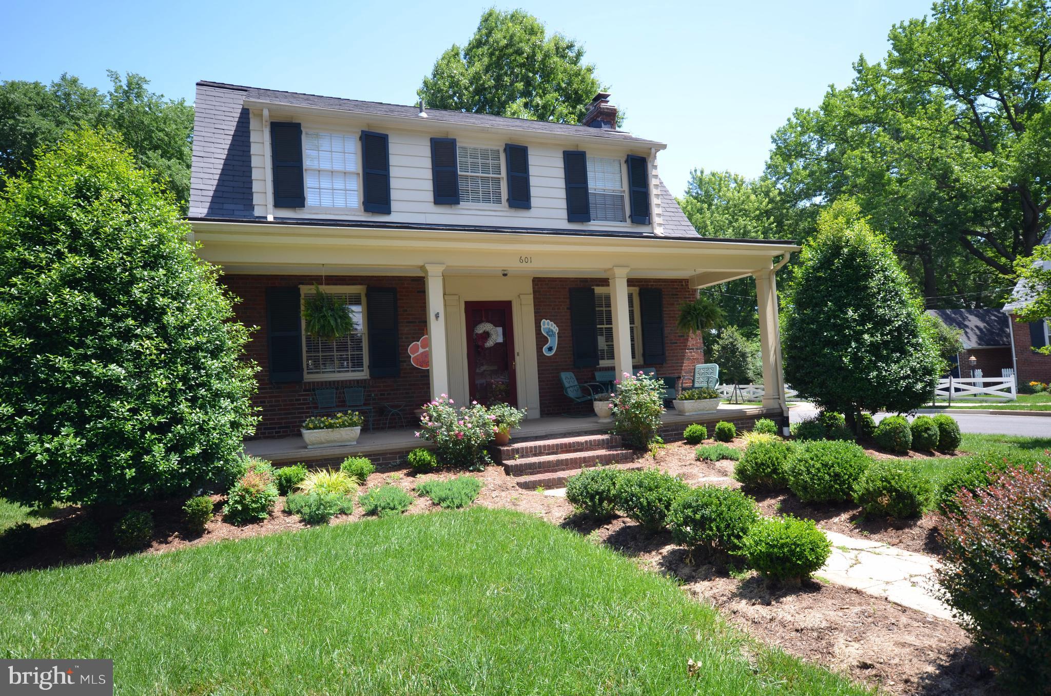 Charming colonial in a fantastic neighborhood, walking distance to King St Metro.  Front porch, center hall foyer, large living & dining rooms, table space kit, back porch, lovely moldings, fireplace w/gas log added. 3 large BR and 2 baths on upper level, 2" wood blinds, nice finished recreation rm. Brick wall & picket fence enclosed backyard, gas heat, CAC.  Available now.