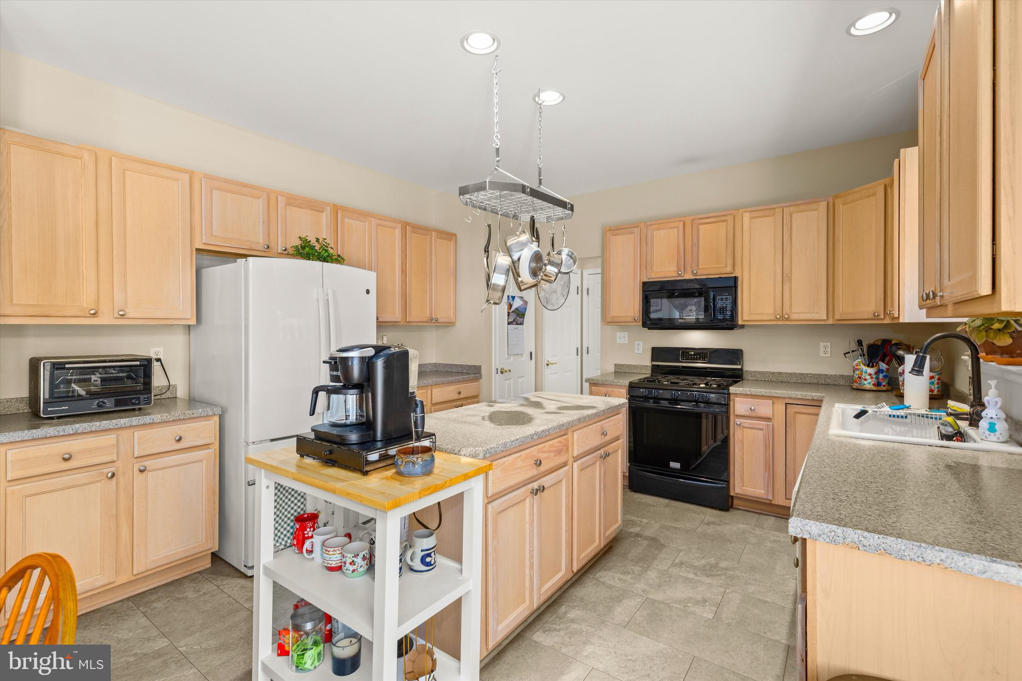 OYSTER HARBOR - Residential