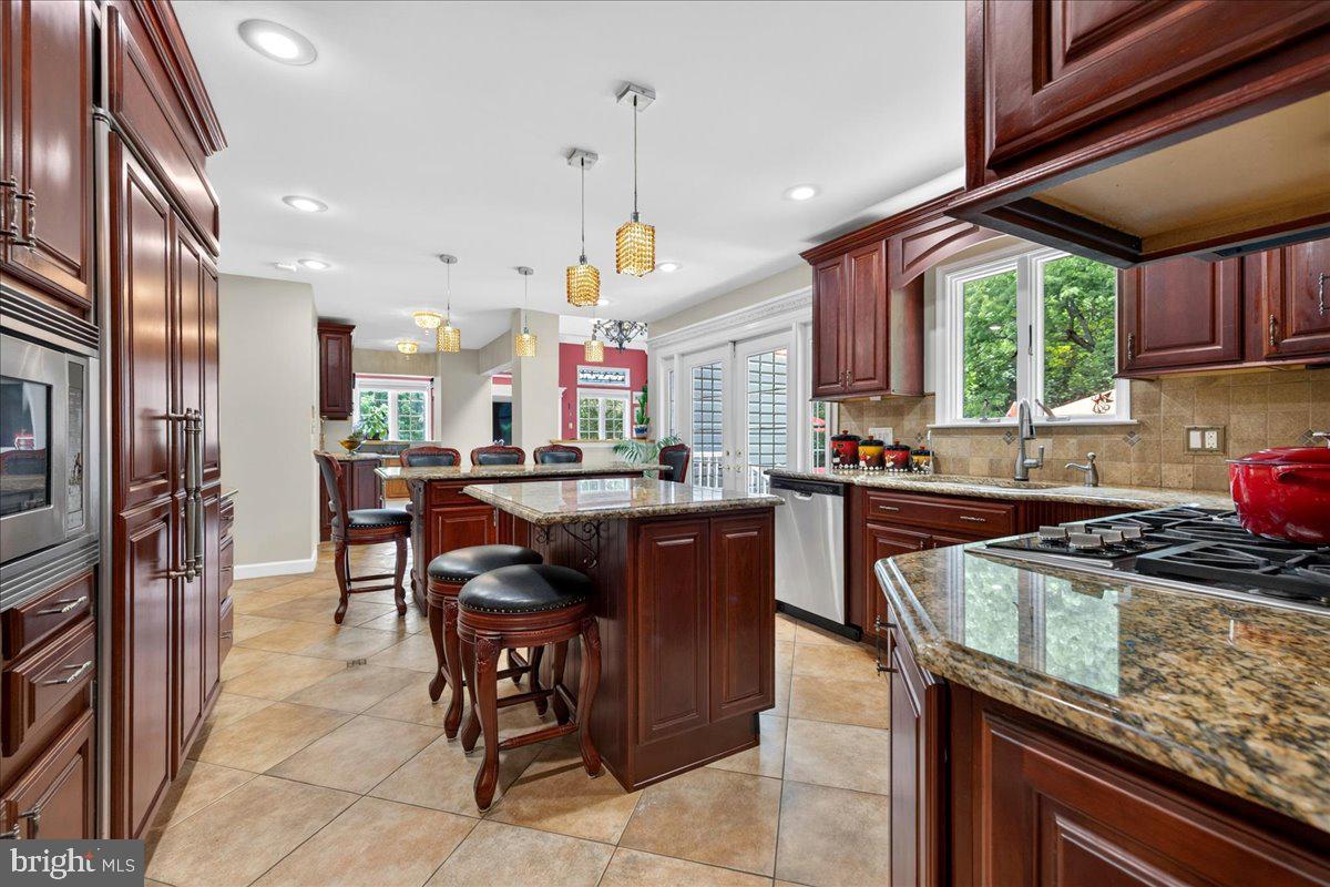 DOYLESTOWN HUNT - Residential