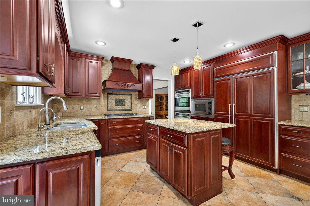 DOYLESTOWN HUNT - Residential