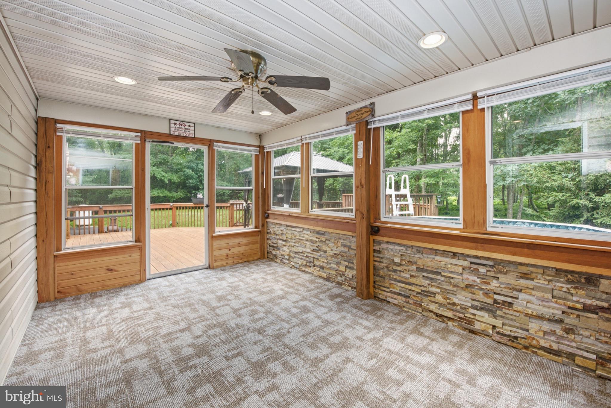 TOWAMENSING TRAILS - Residential