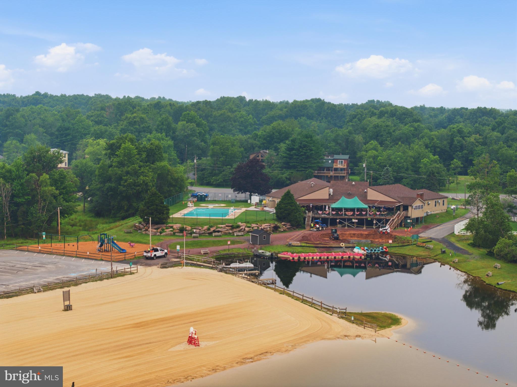 TOWAMENSING TRAILS - Residential