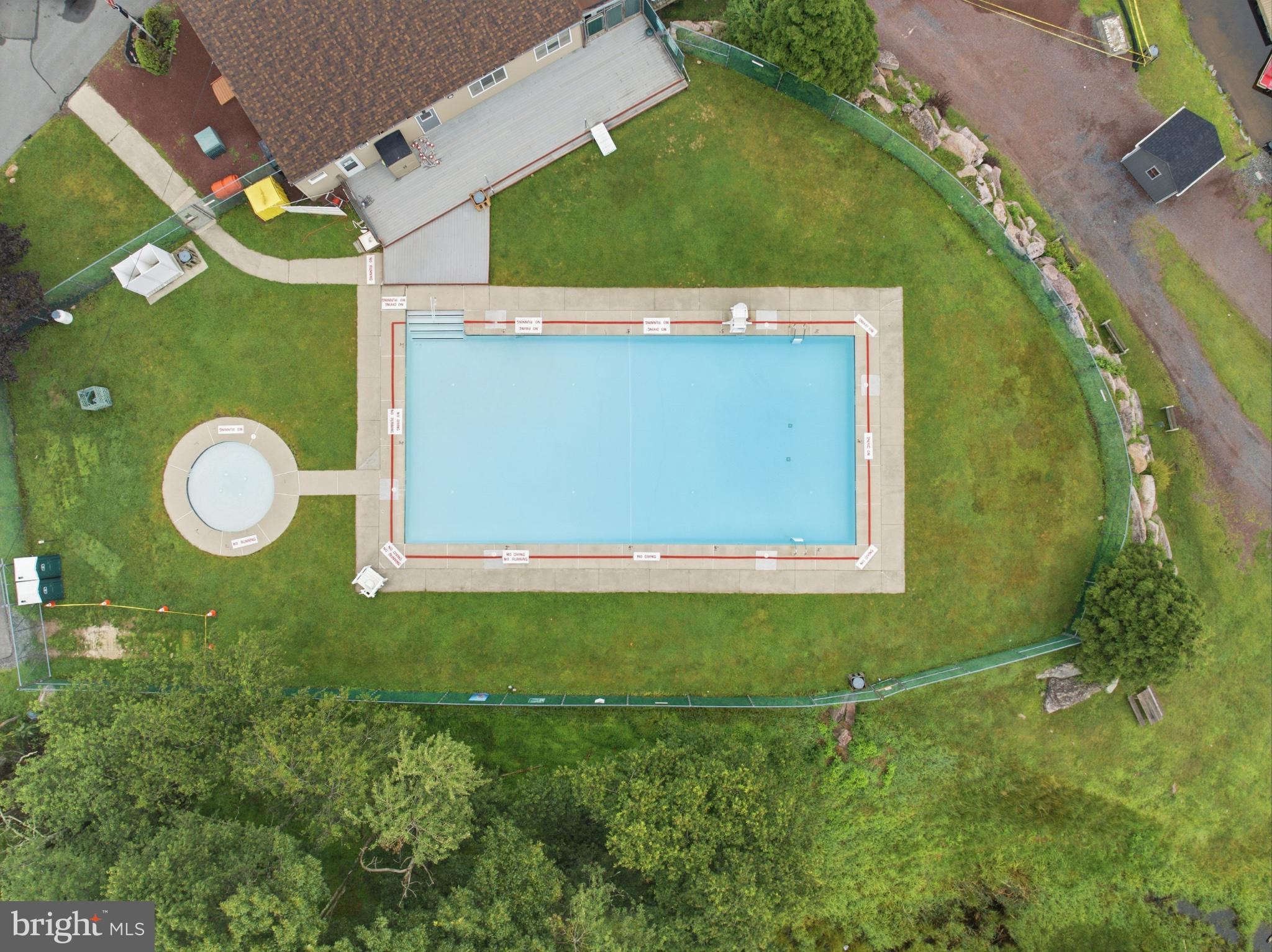 TOWAMENSING TRAILS - Residential