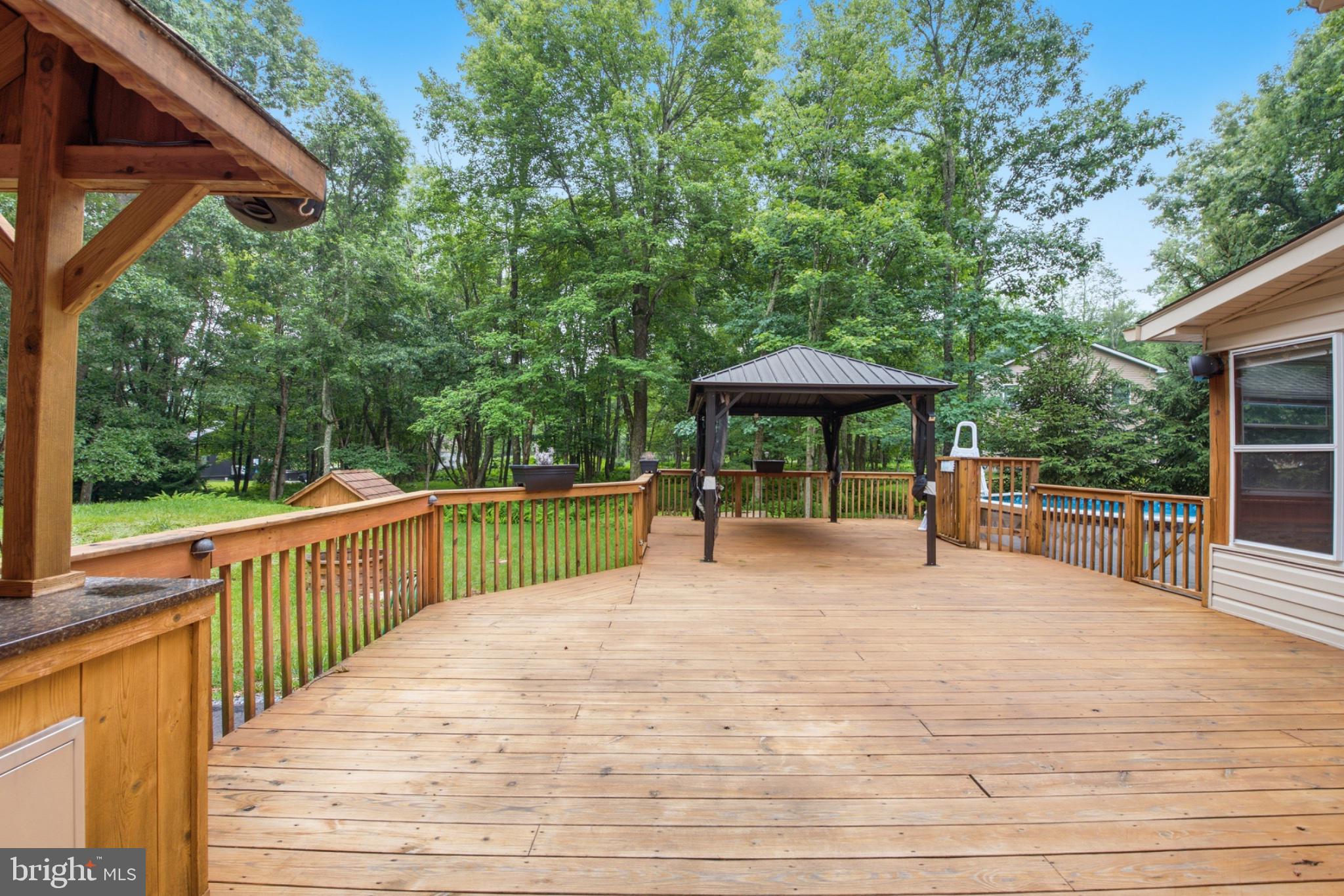TOWAMENSING TRAILS - Residential