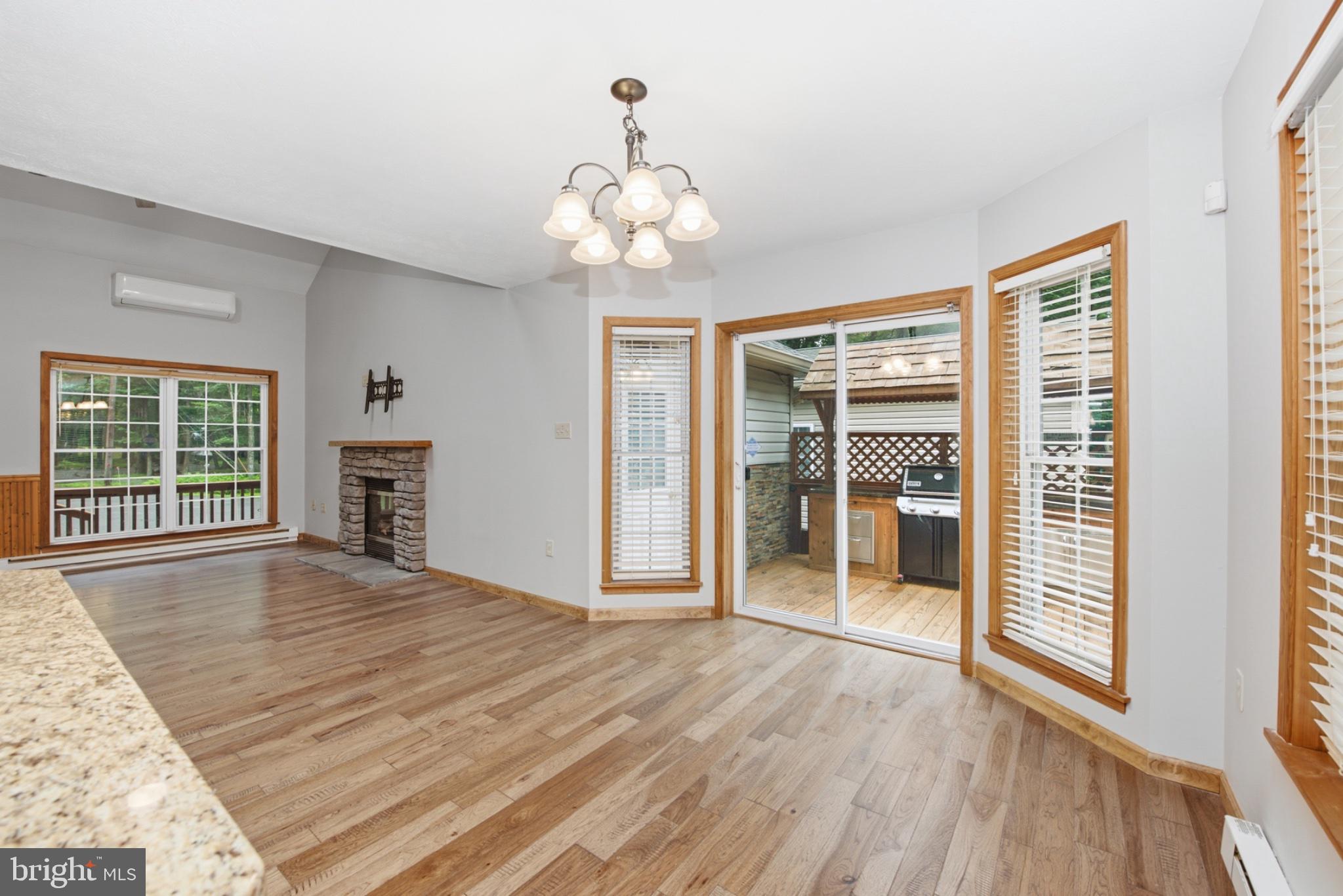 TOWAMENSING TRAILS - Residential