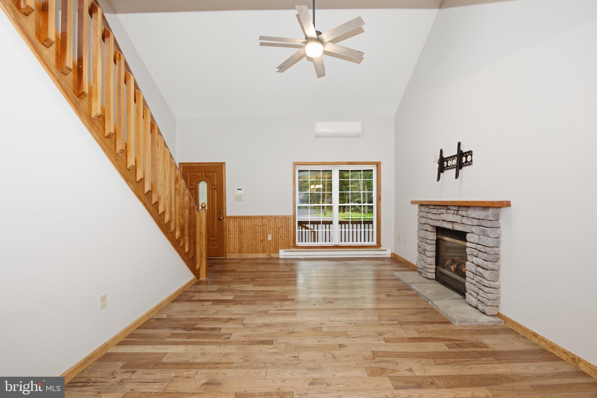 TOWAMENSING TRAILS - Residential
