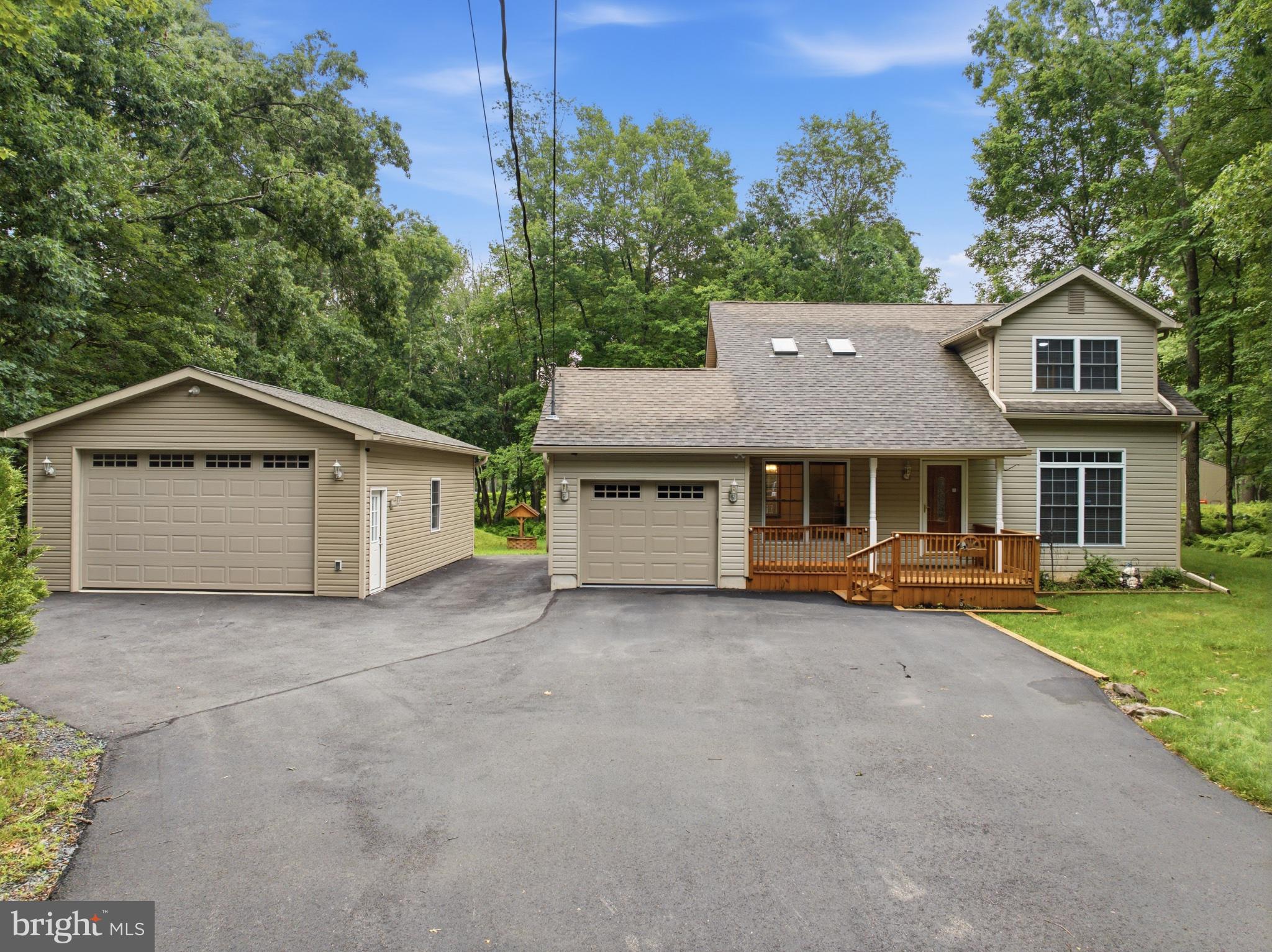 TOWAMENSING TRAILS - Residential