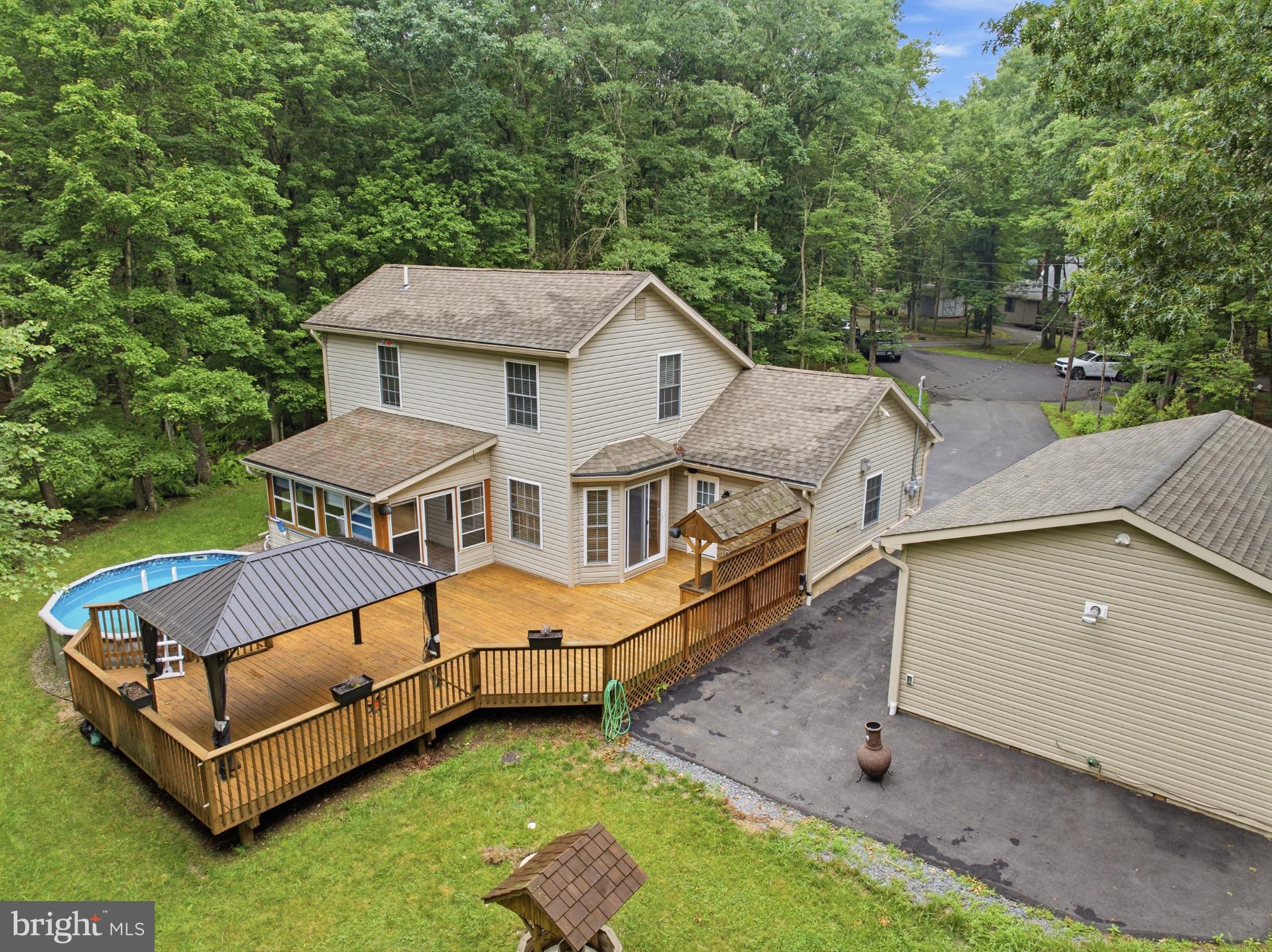 TOWAMENSING TRAILS - Residential