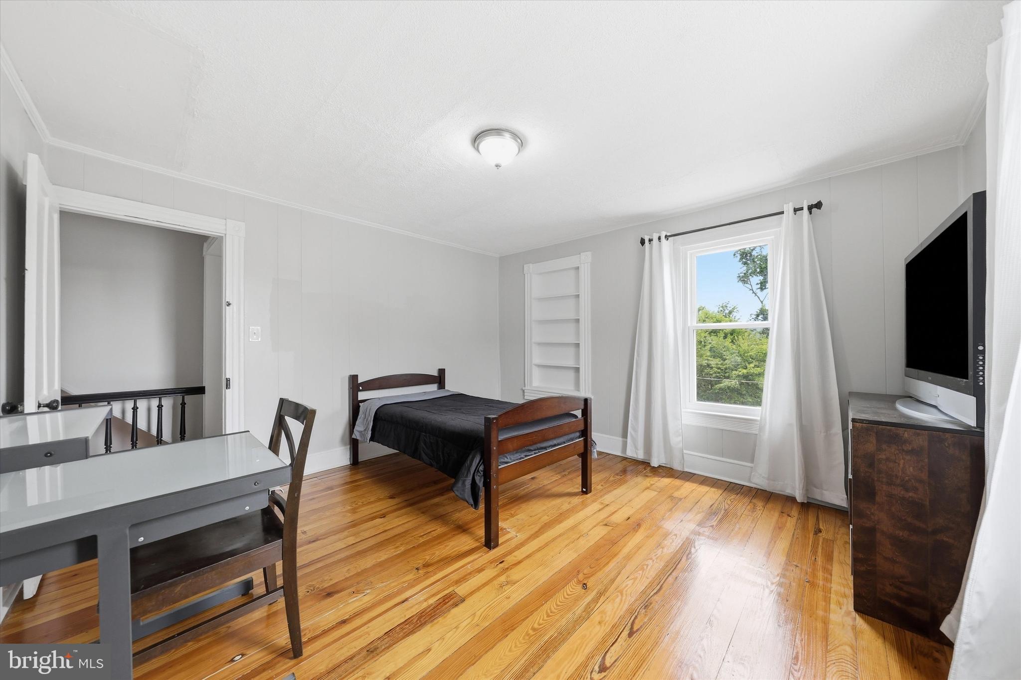 BRUNSWICK - Residential