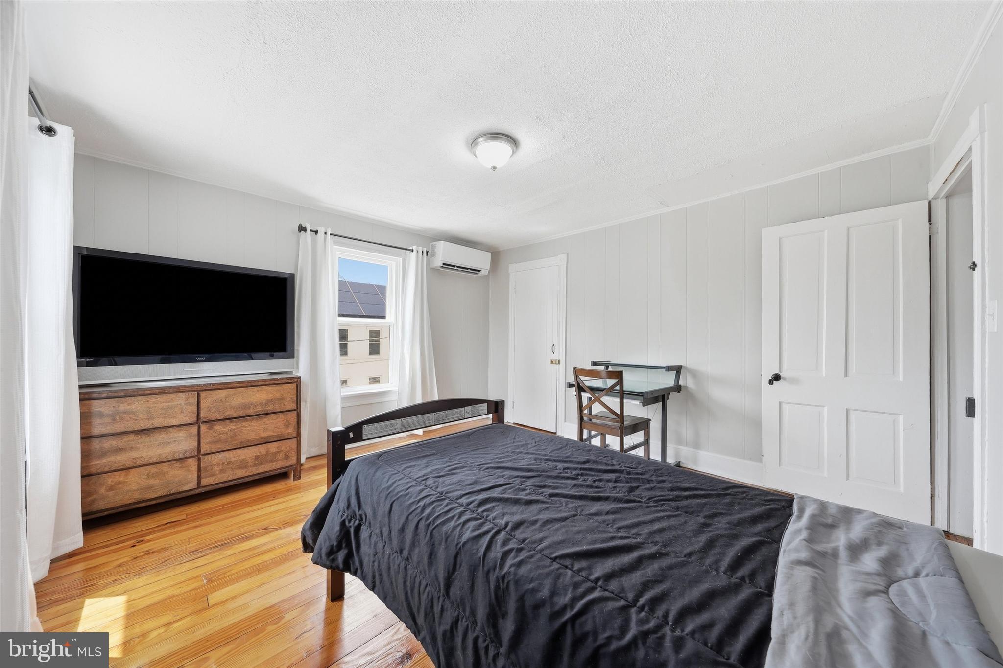 BRUNSWICK - Residential