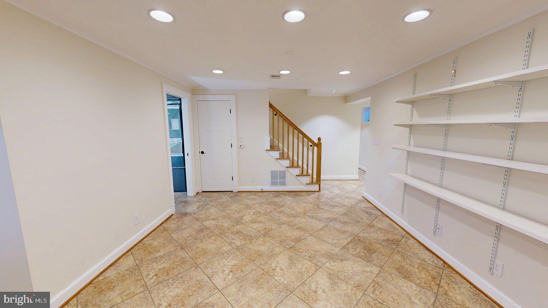 RIVERSIDE ESTATES - Residential