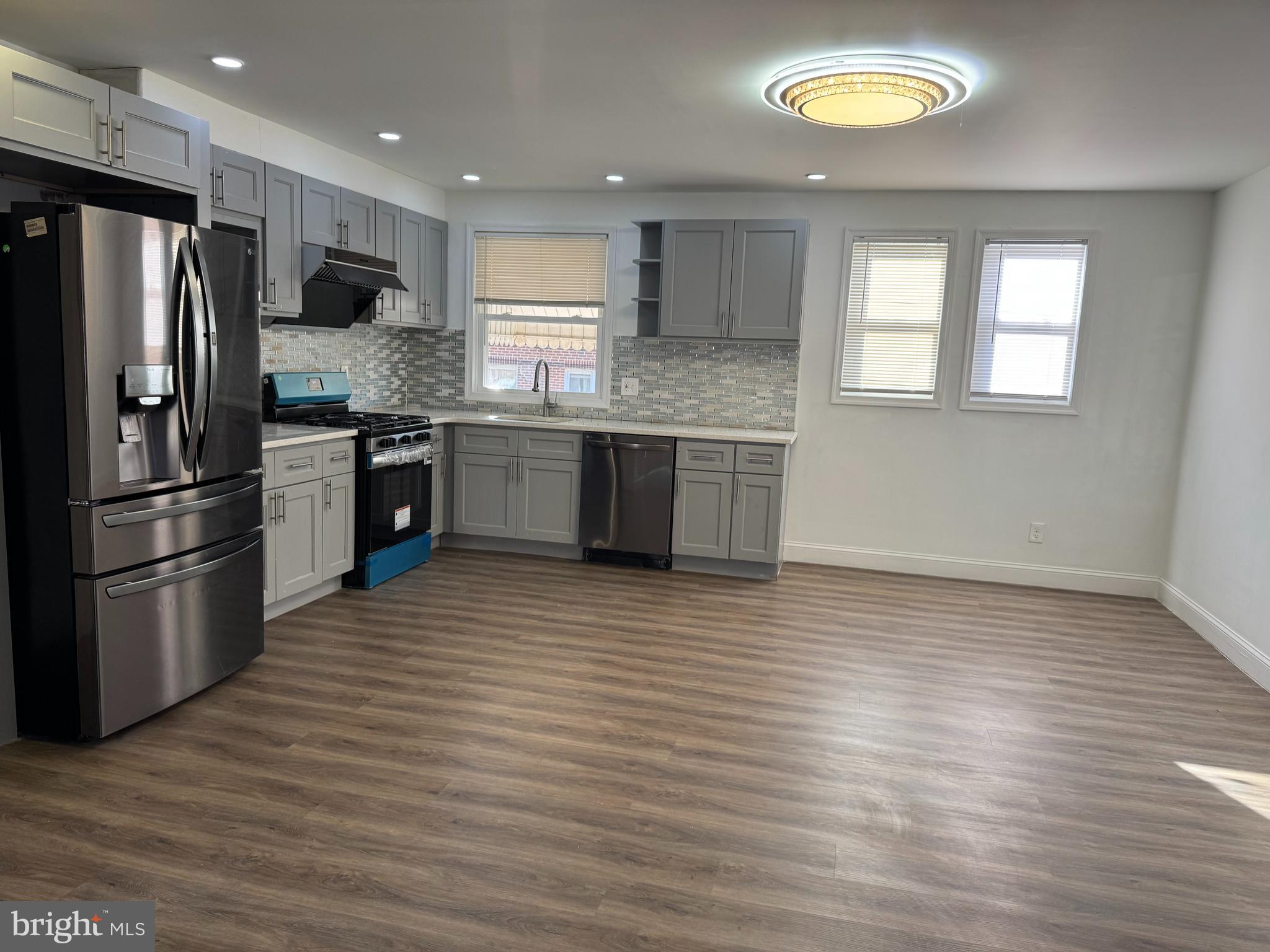 PHILADELPHIA (NORTHEAST) - Residential