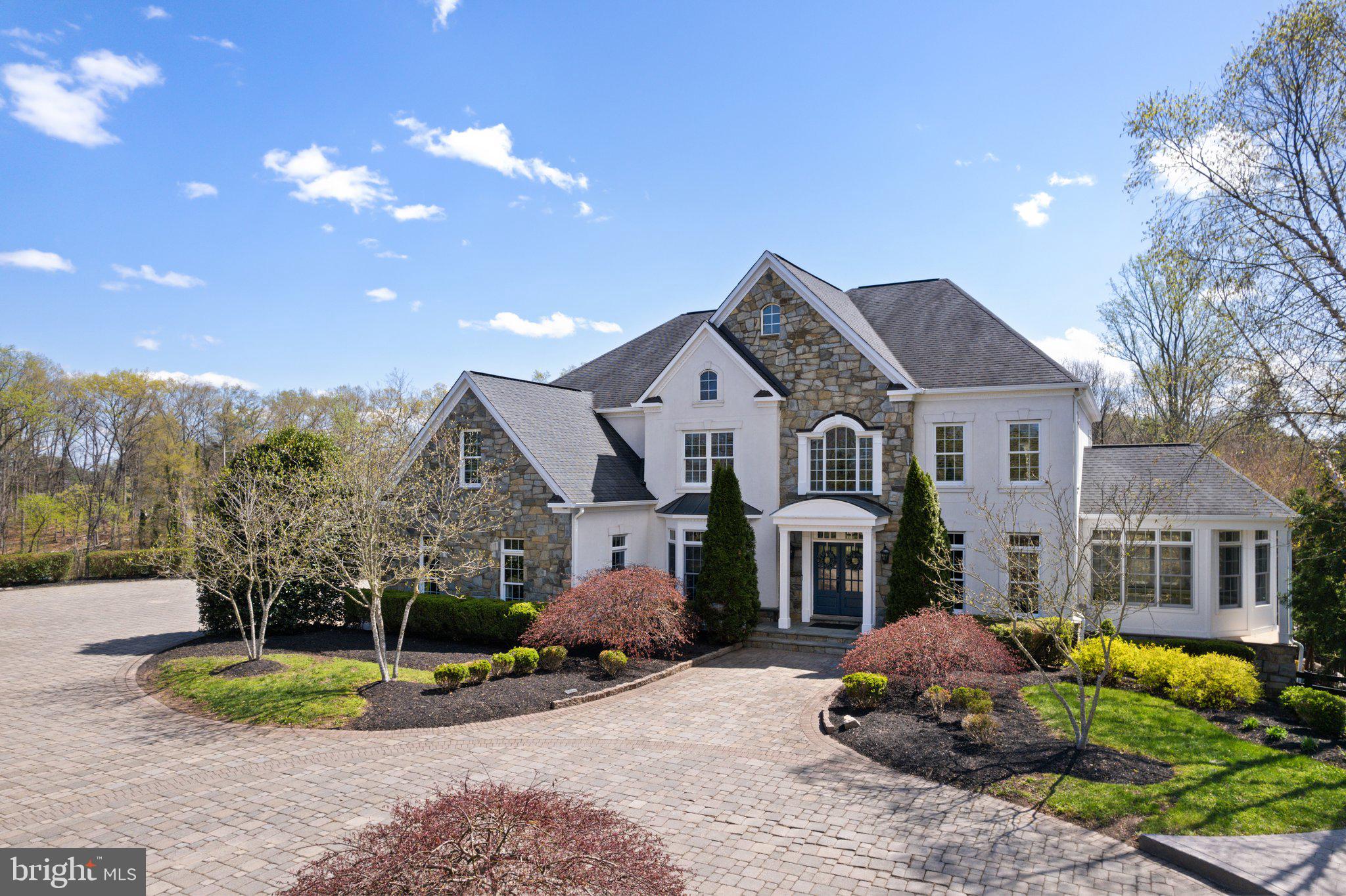 KENDALL KNOLLS - Residential