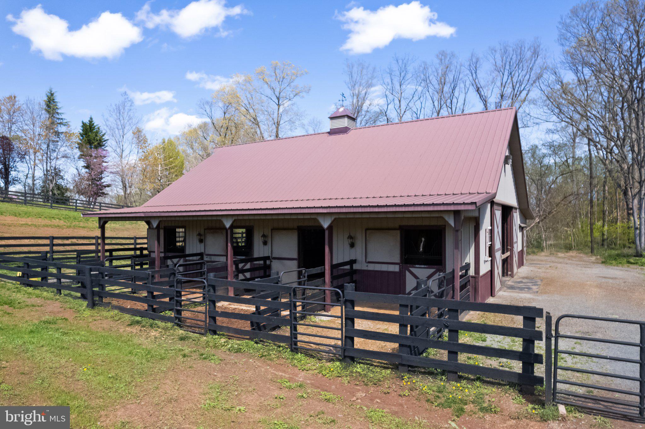 KENDALL KNOLLS - Residential
