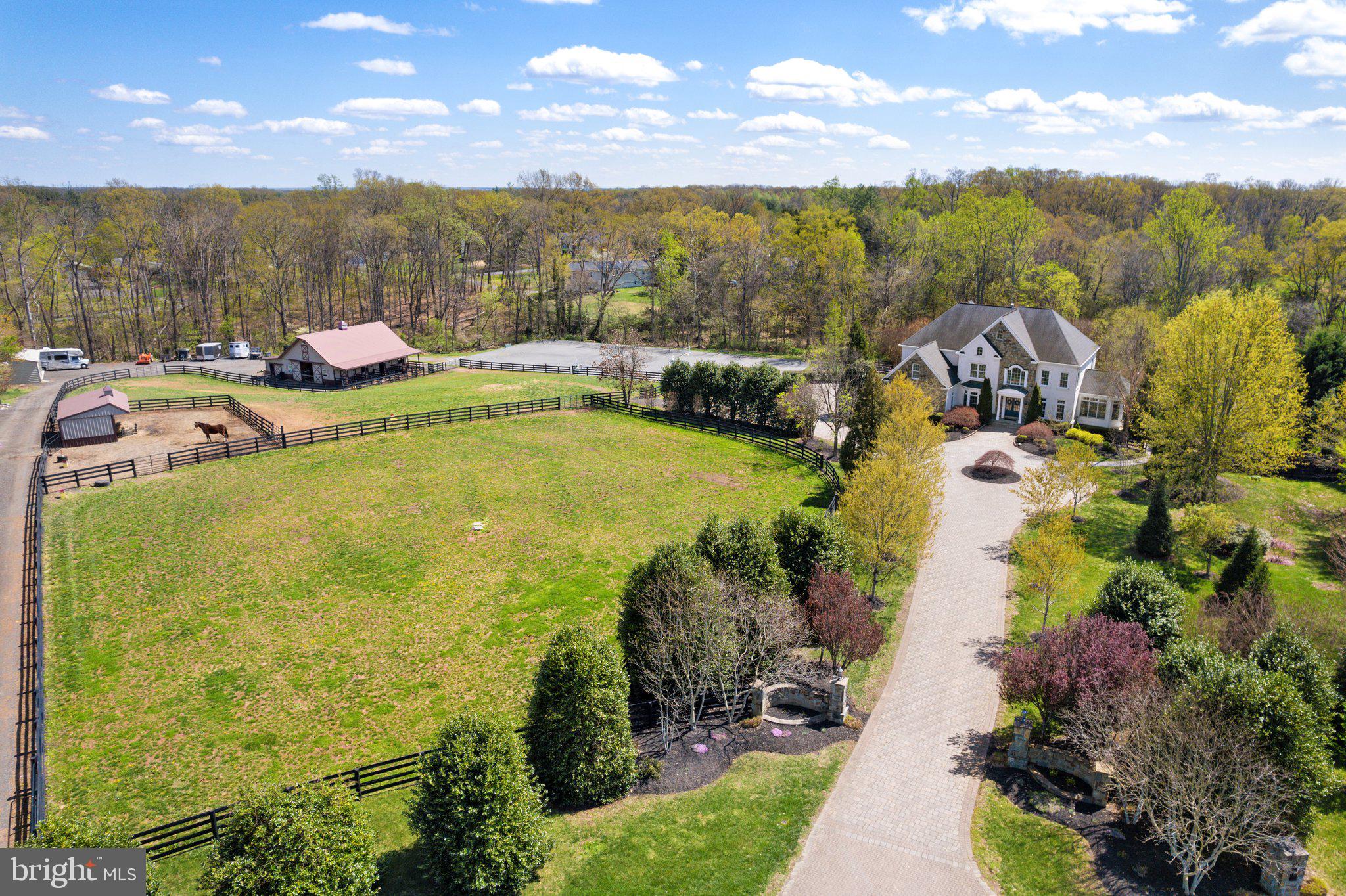 KENDALL KNOLLS - Residential