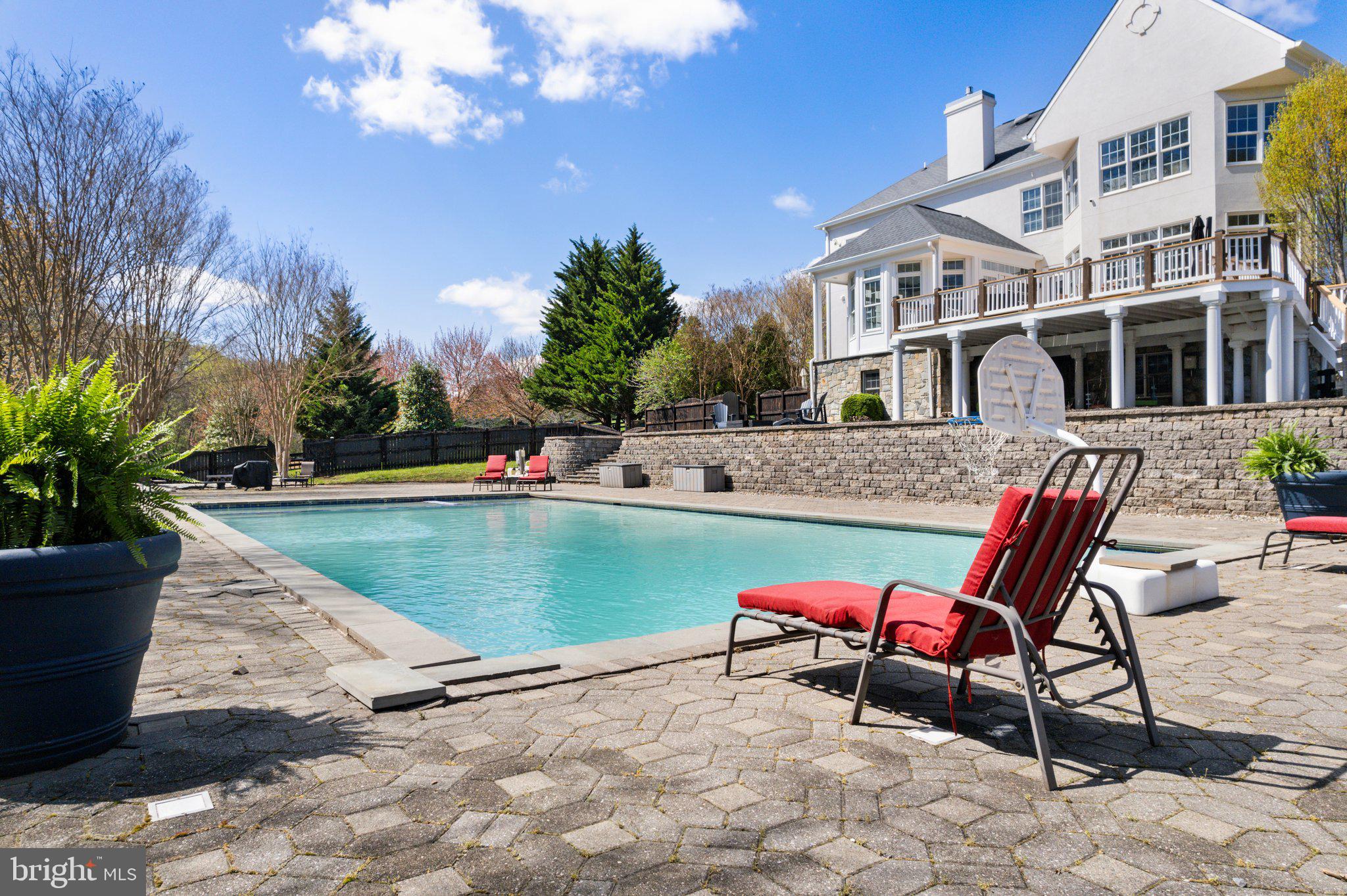 KENDALL KNOLLS - Residential