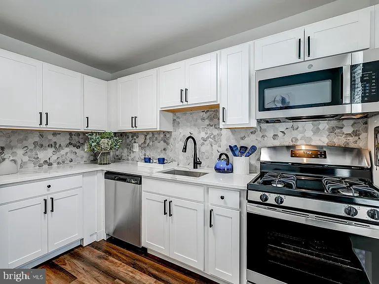 TUSCANY-CANTERBURY - Residential Lease