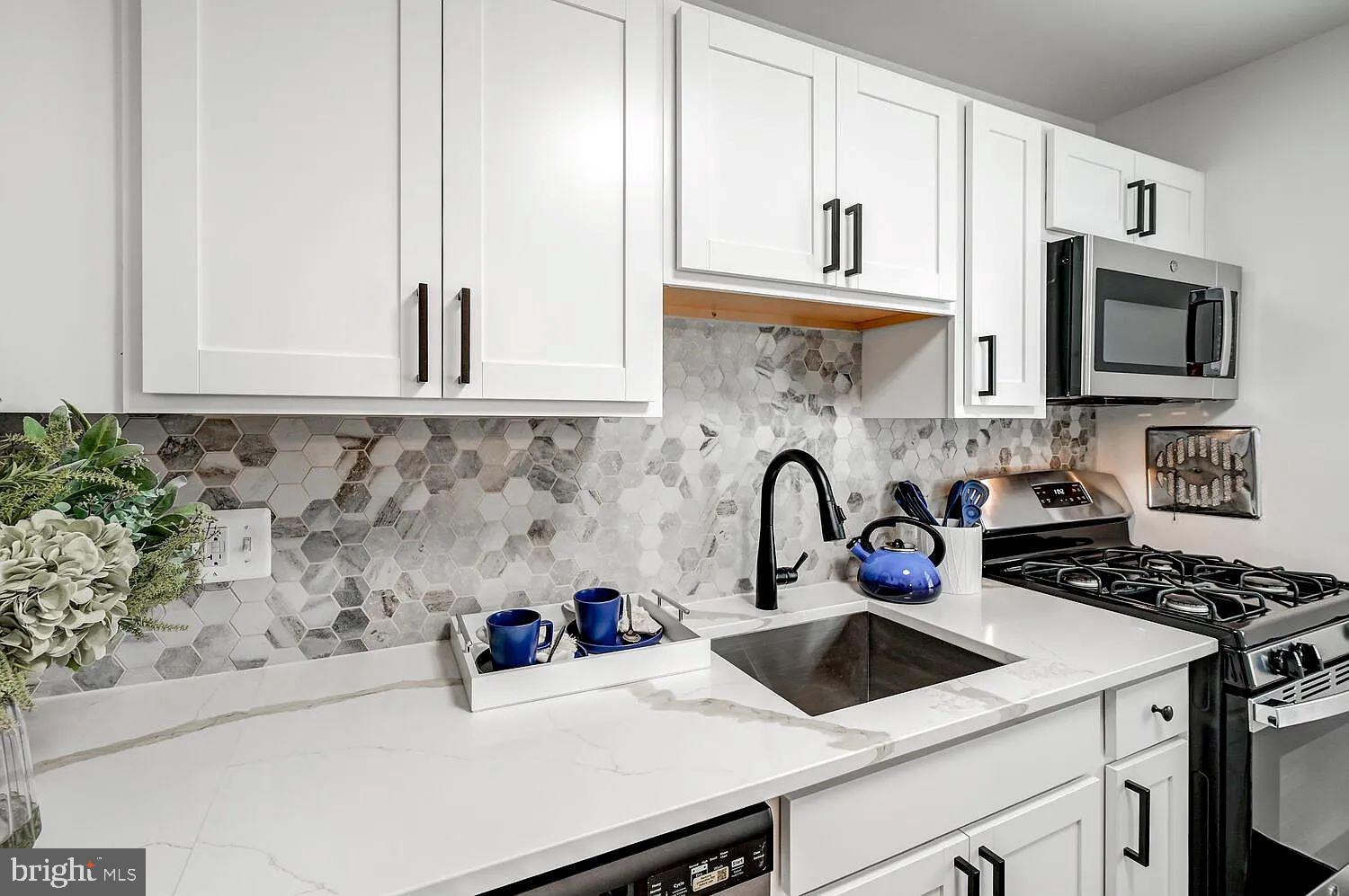 TUSCANY-CANTERBURY - Residential Lease