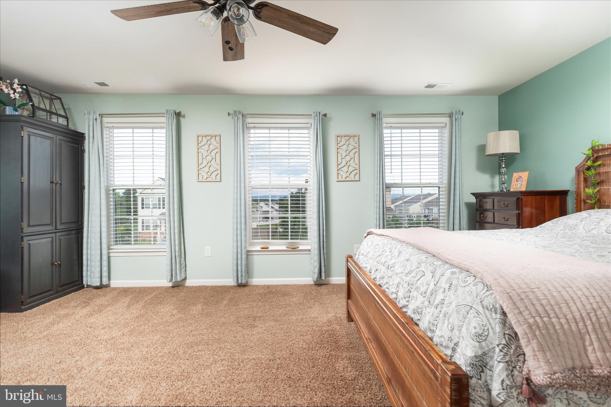 MEADOWS EDGE - Residential