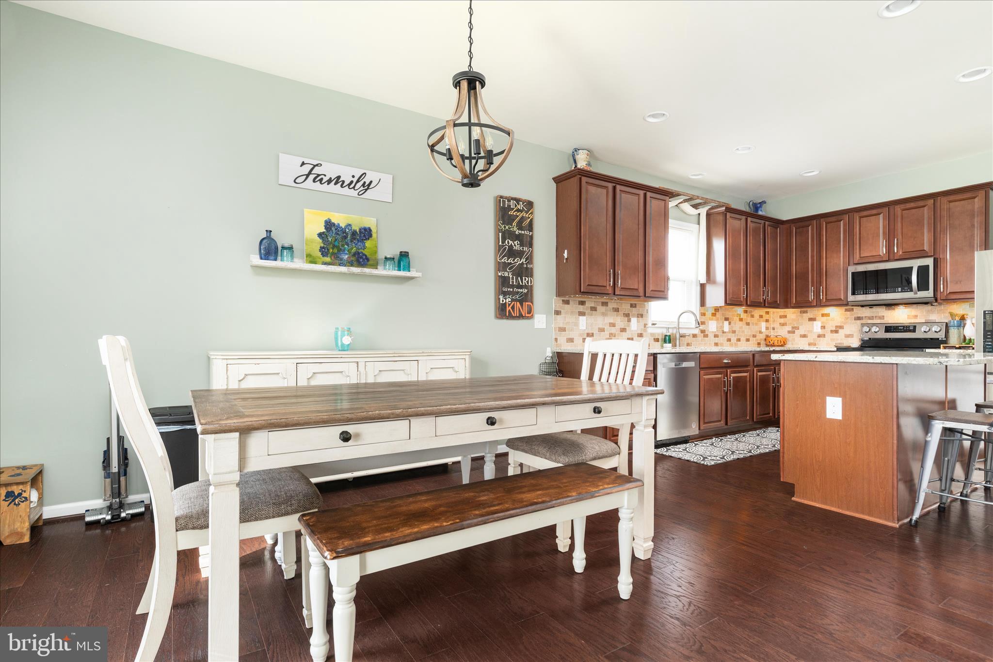 MEADOWS EDGE - Residential