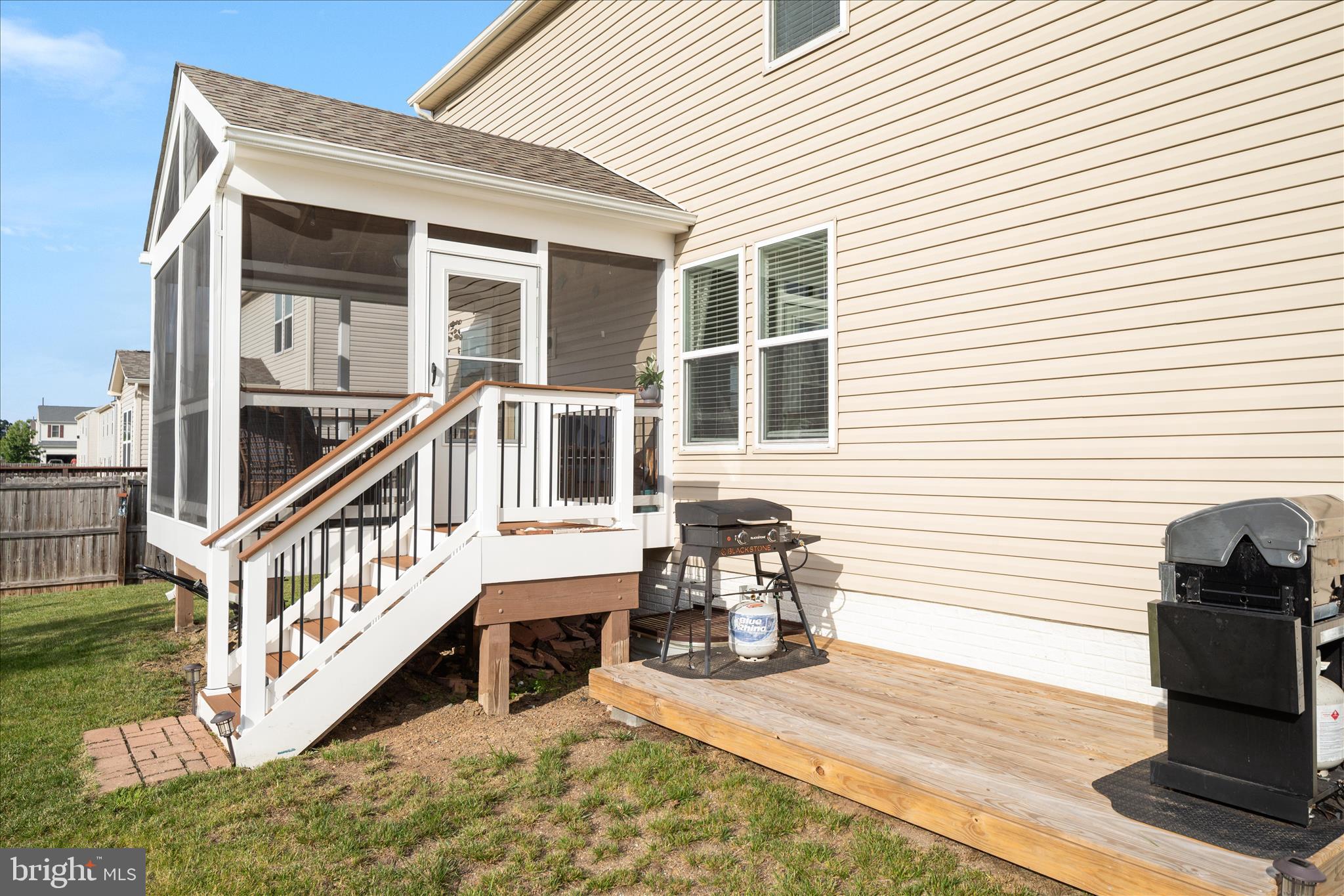 MEADOWS EDGE - Residential