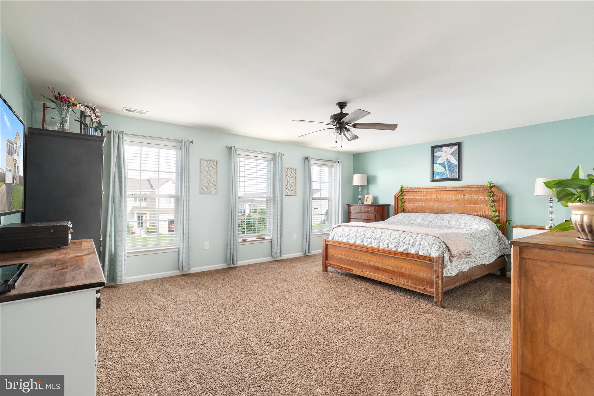 MEADOWS EDGE - Residential