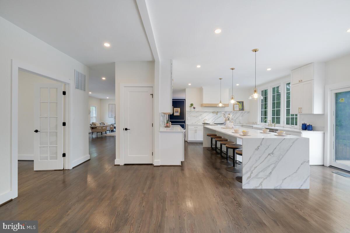POTOMAC VILLAGE - Residential