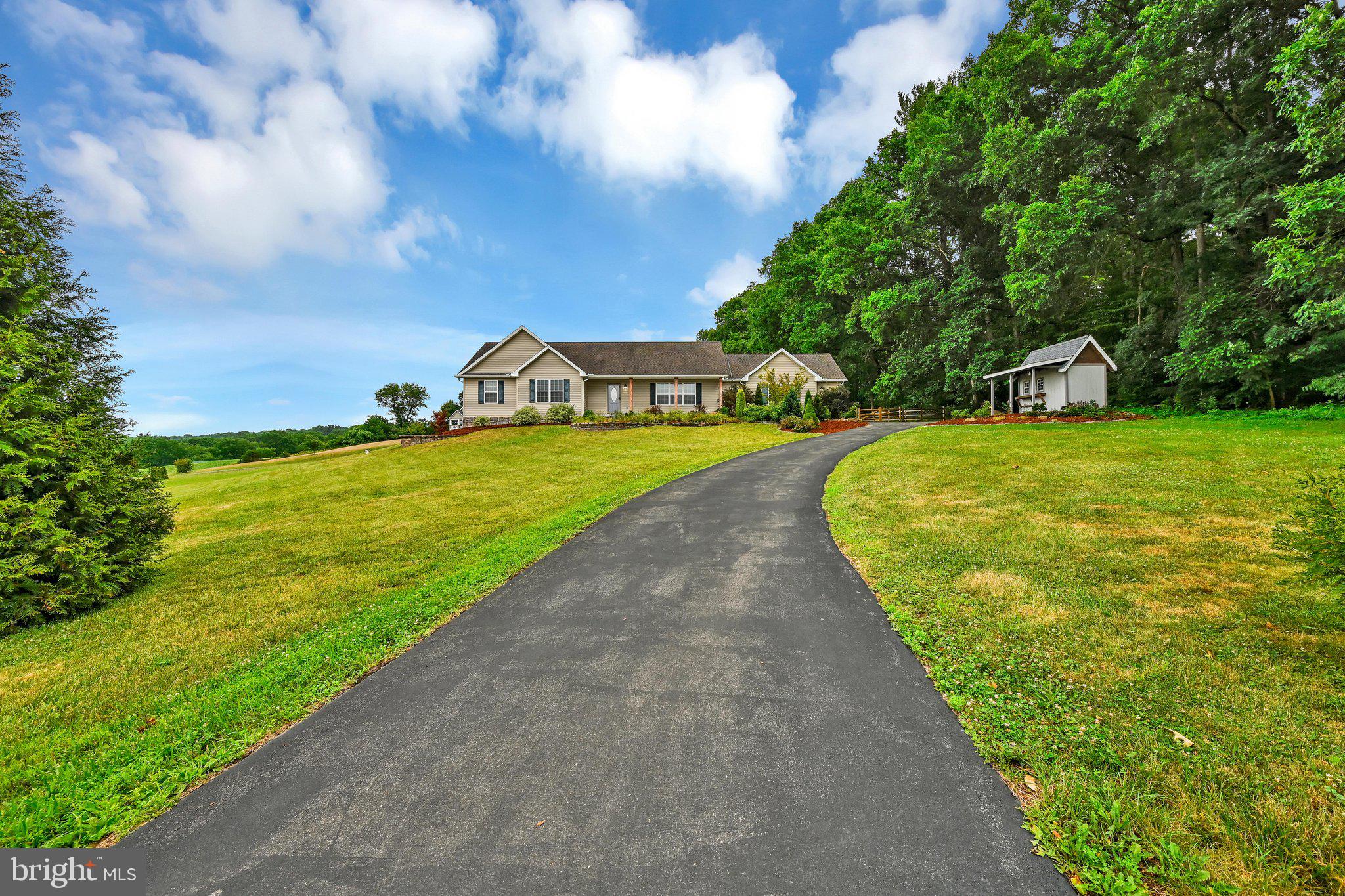 HIDDEN VALLEY - Residential