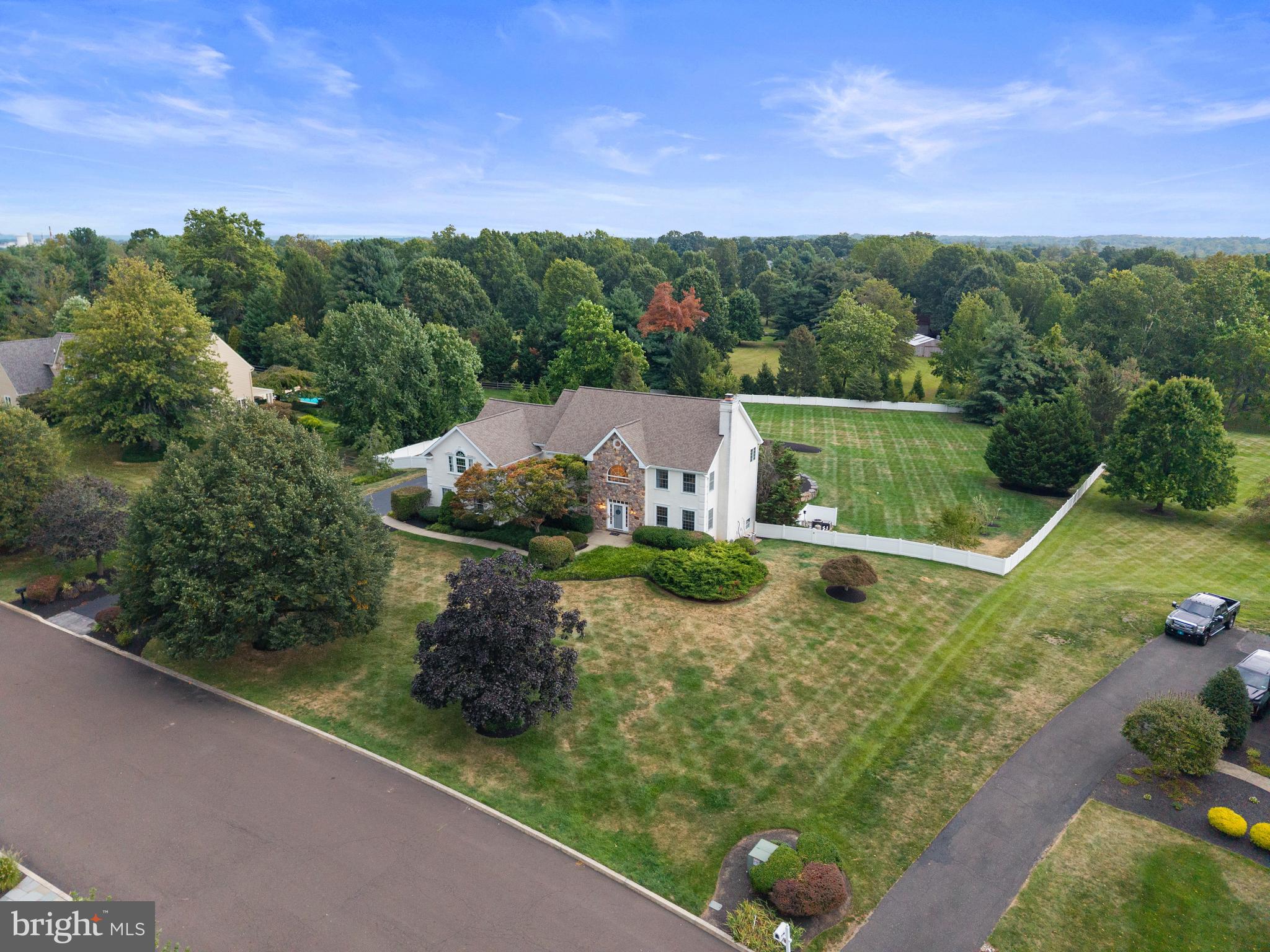HILLCREST MDWS - Residential