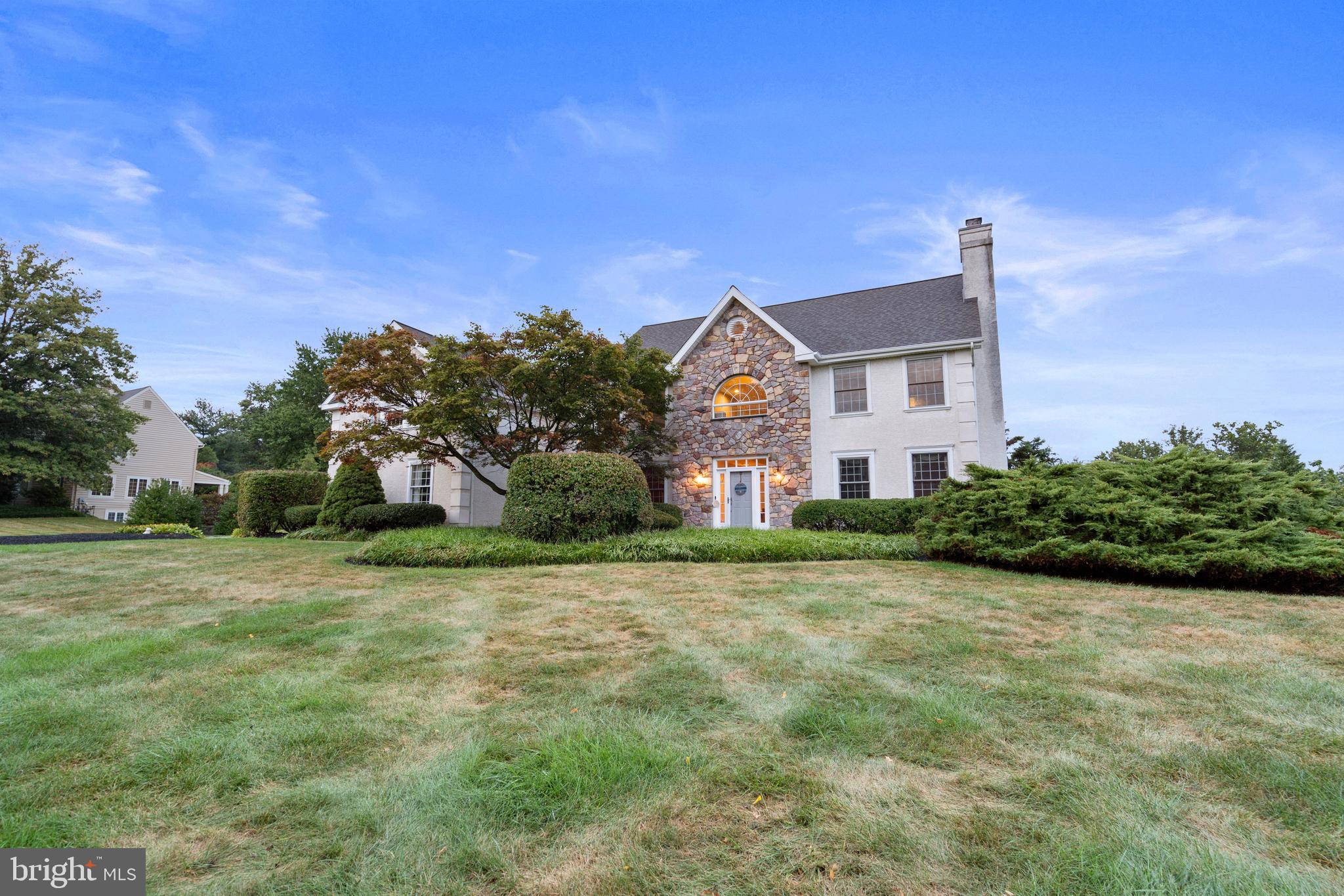 HILLCREST MDWS - Residential