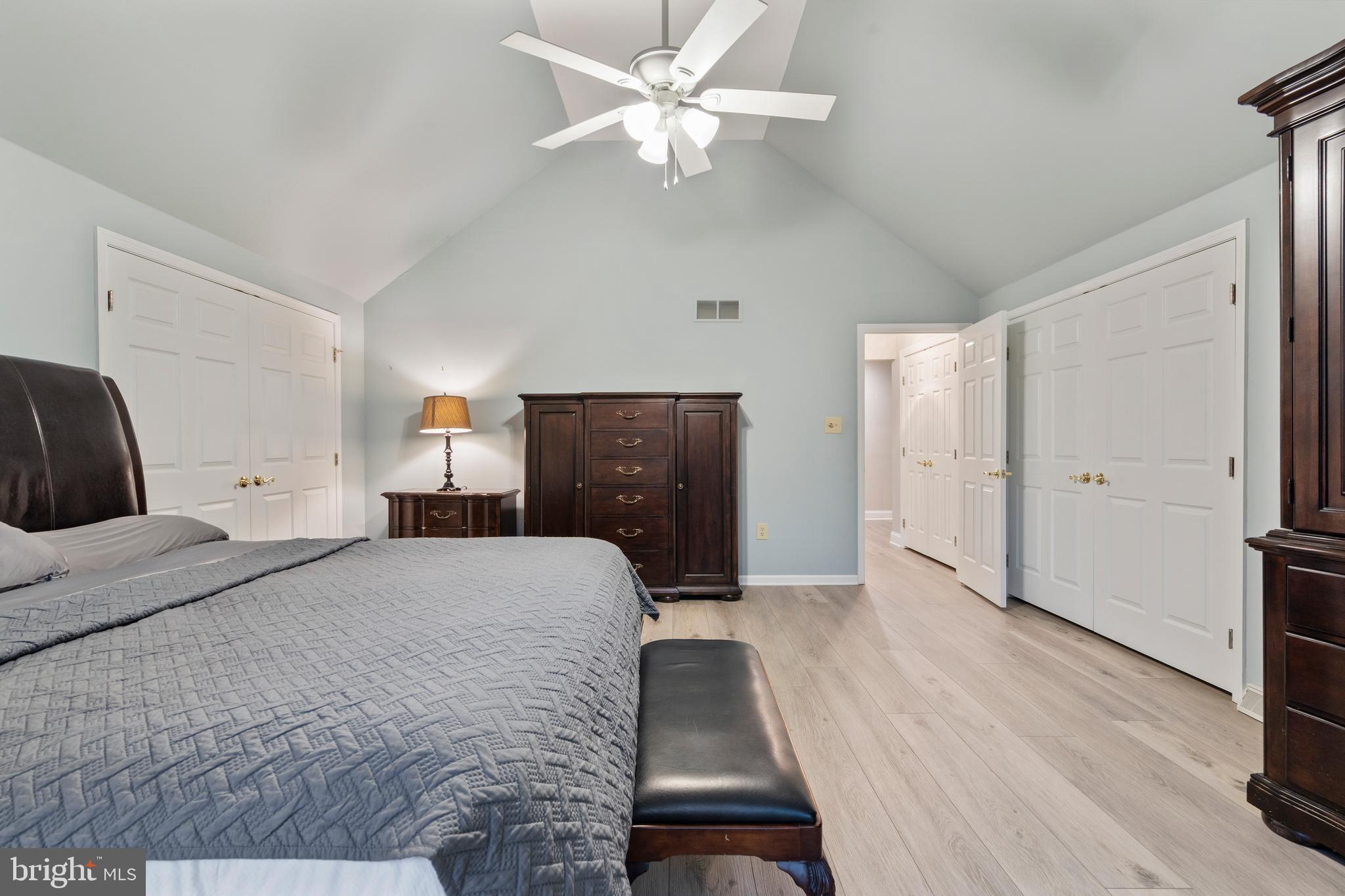 HILLCREST MDWS - Residential