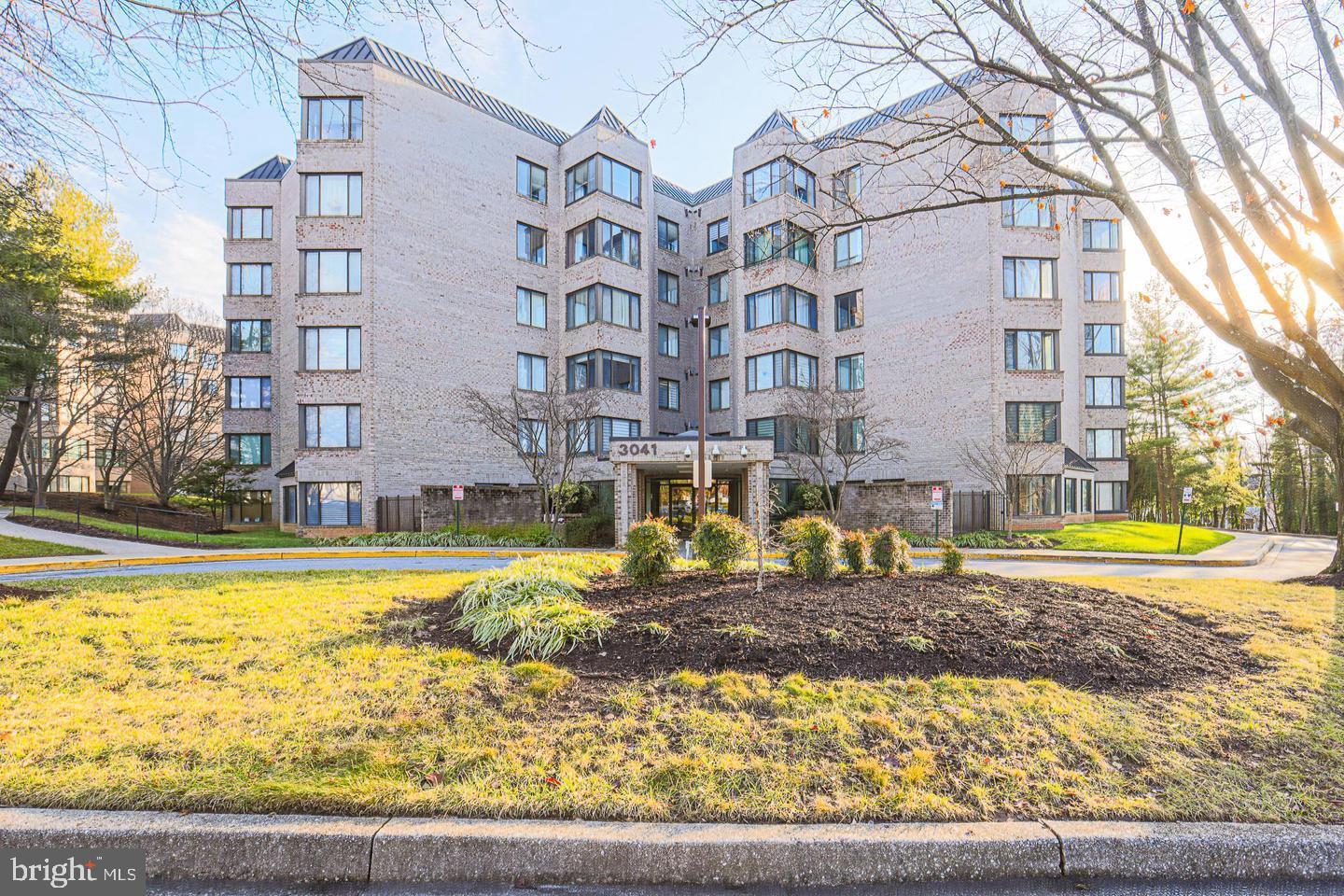 THE TOWERS - Residential
