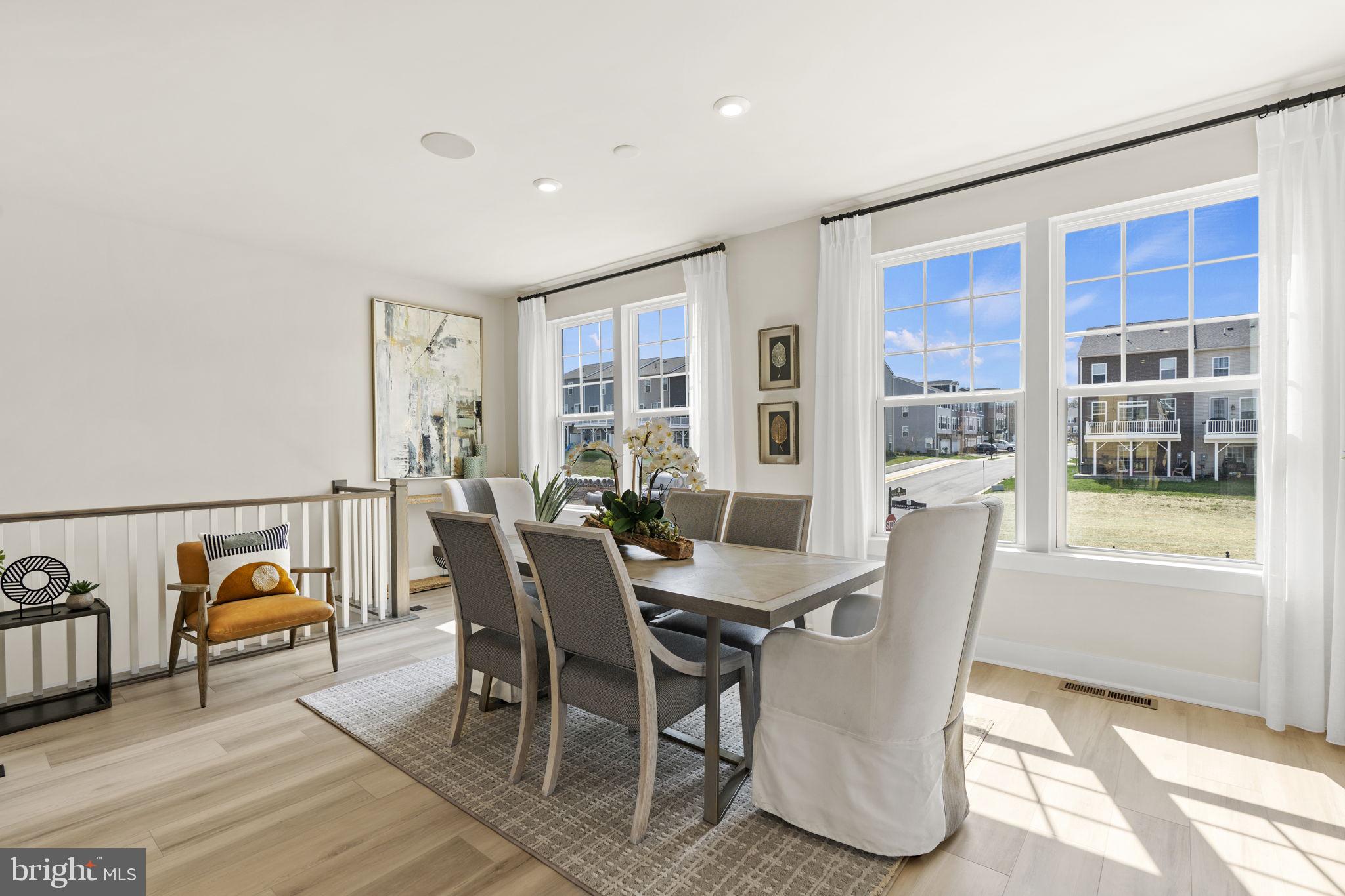 ARCOLA TOWN CENTER - Residential