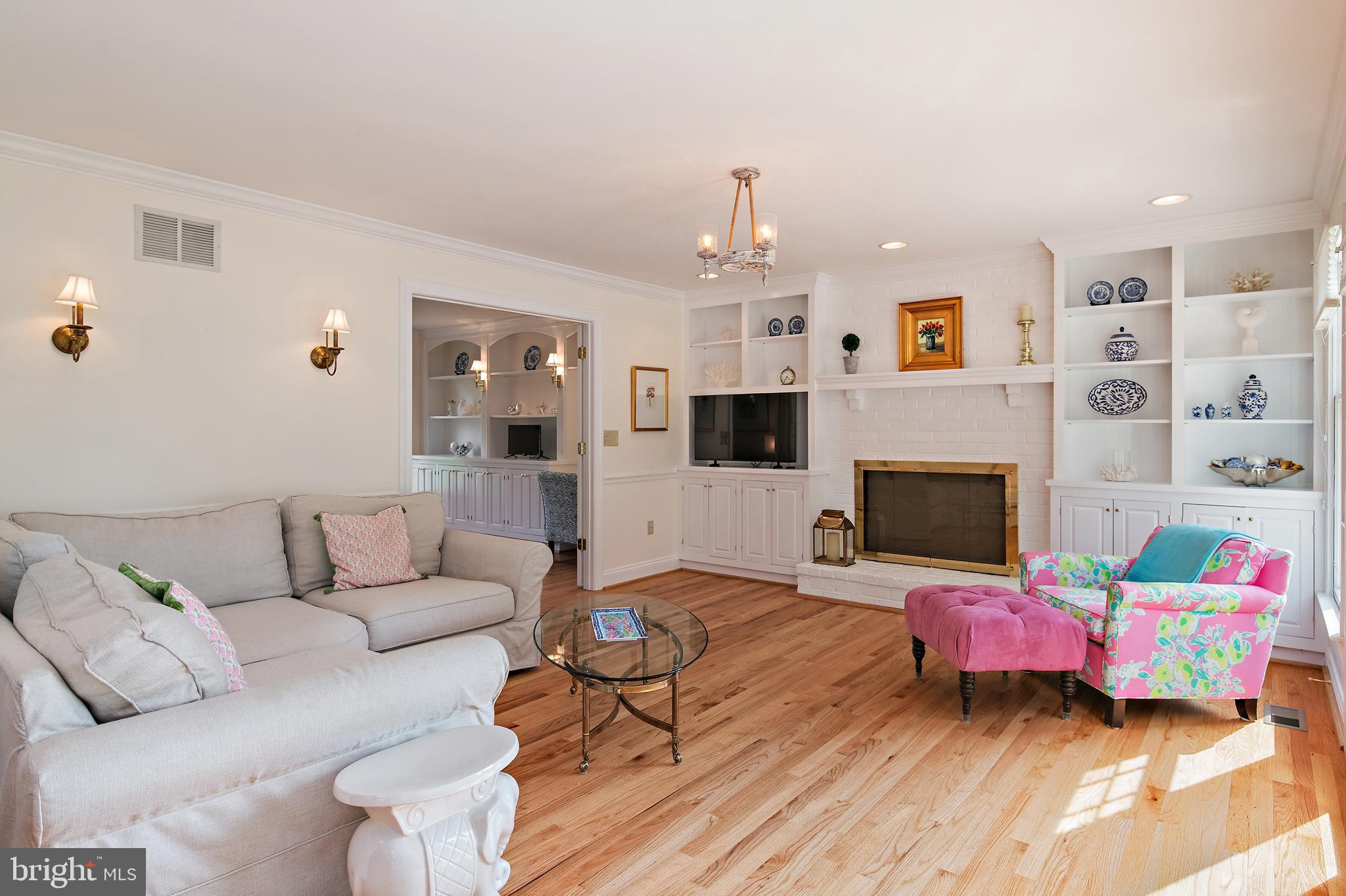 WHITEHALL BEACH - Residential