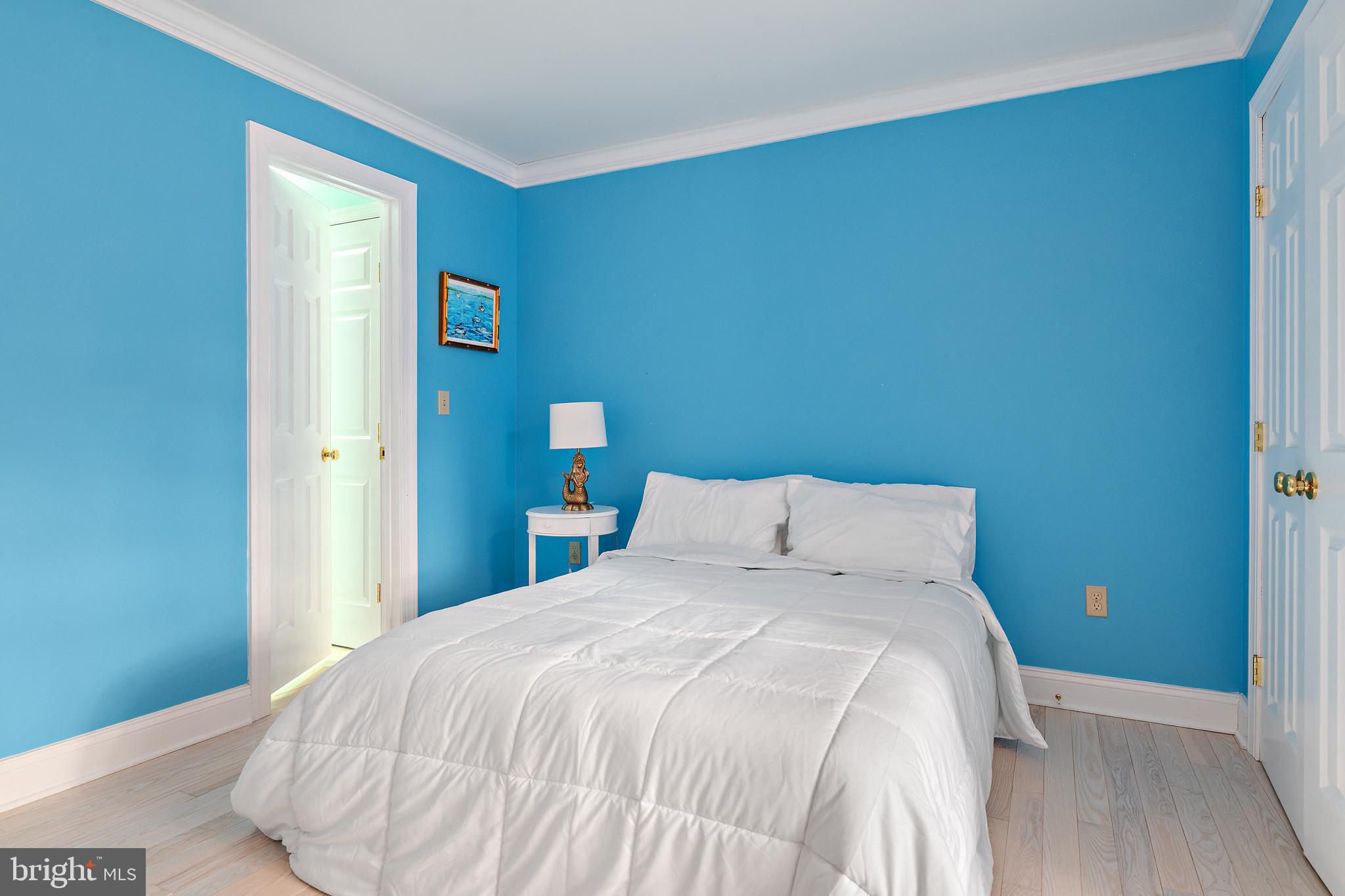 WHITEHALL BEACH - Residential