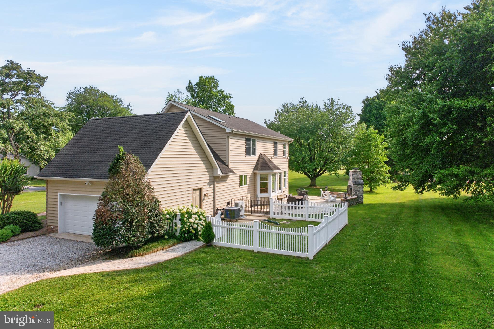 WHITEHALL BEACH - Residential