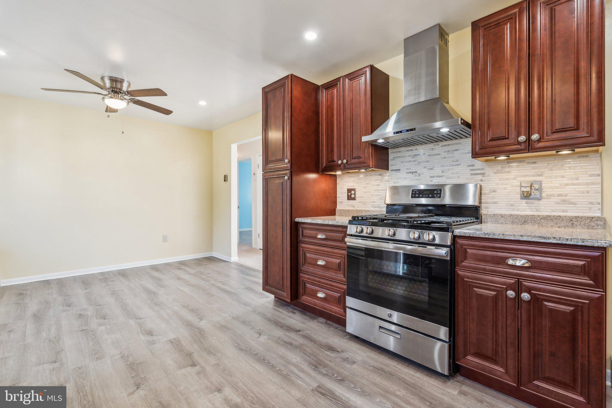 CHAPEL HILLS - Residential