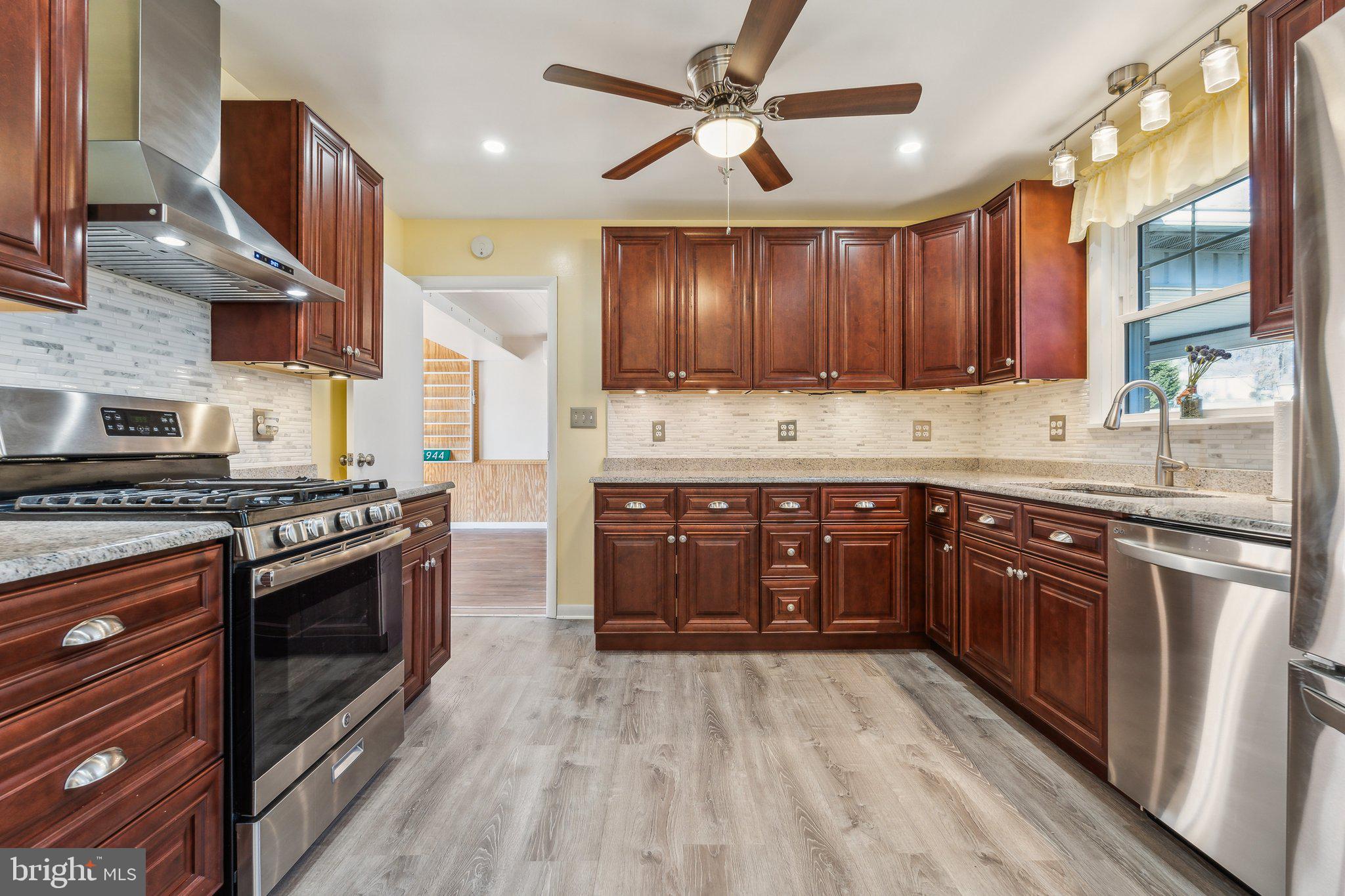 CHAPEL HILLS - Residential