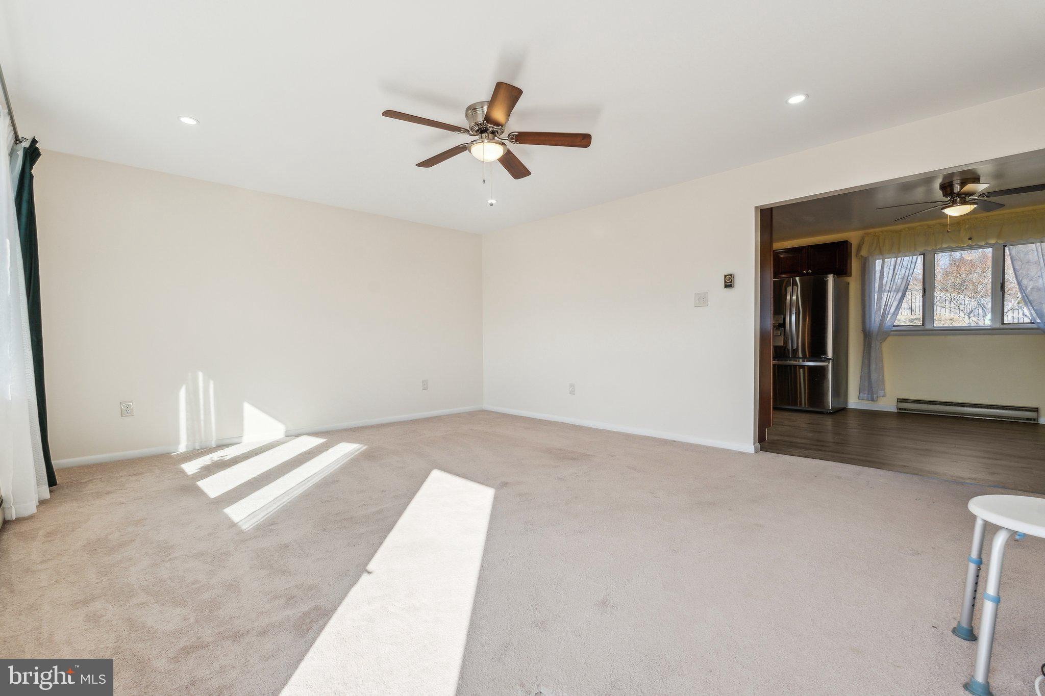 CHAPEL HILLS - Residential