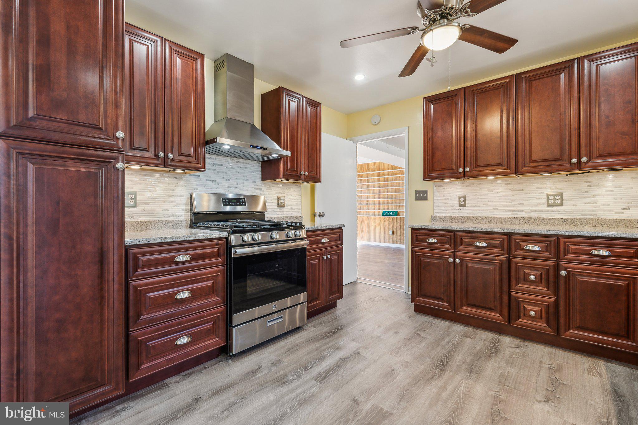 CHAPEL HILLS - Residential