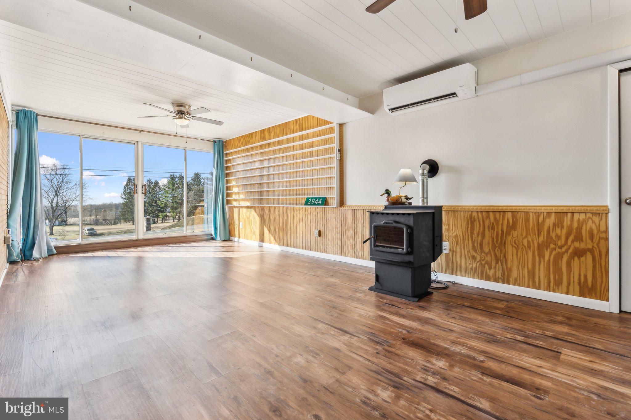 CHAPEL HILLS - Residential