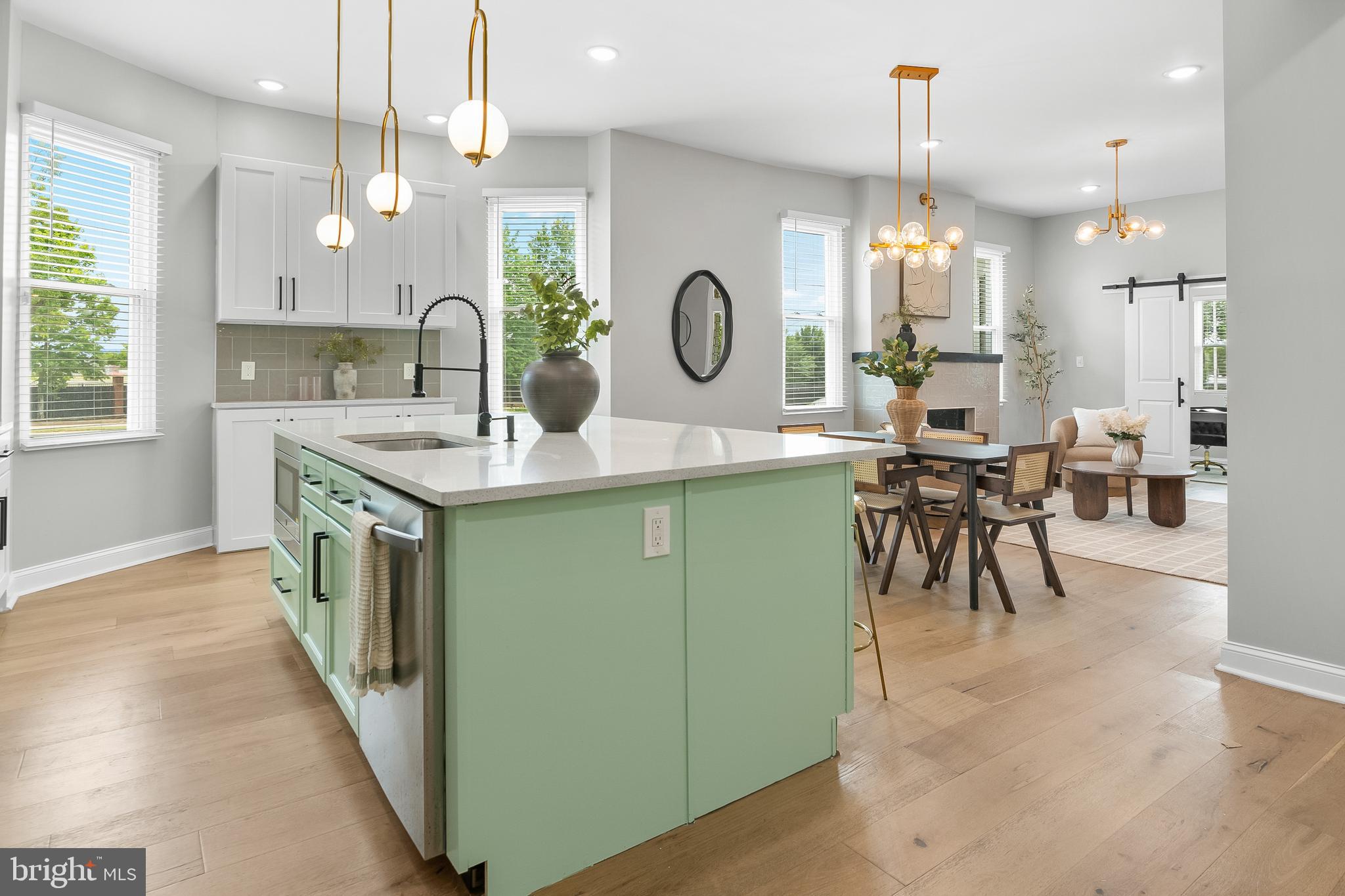 MOUNT WASHINGTON - Residential