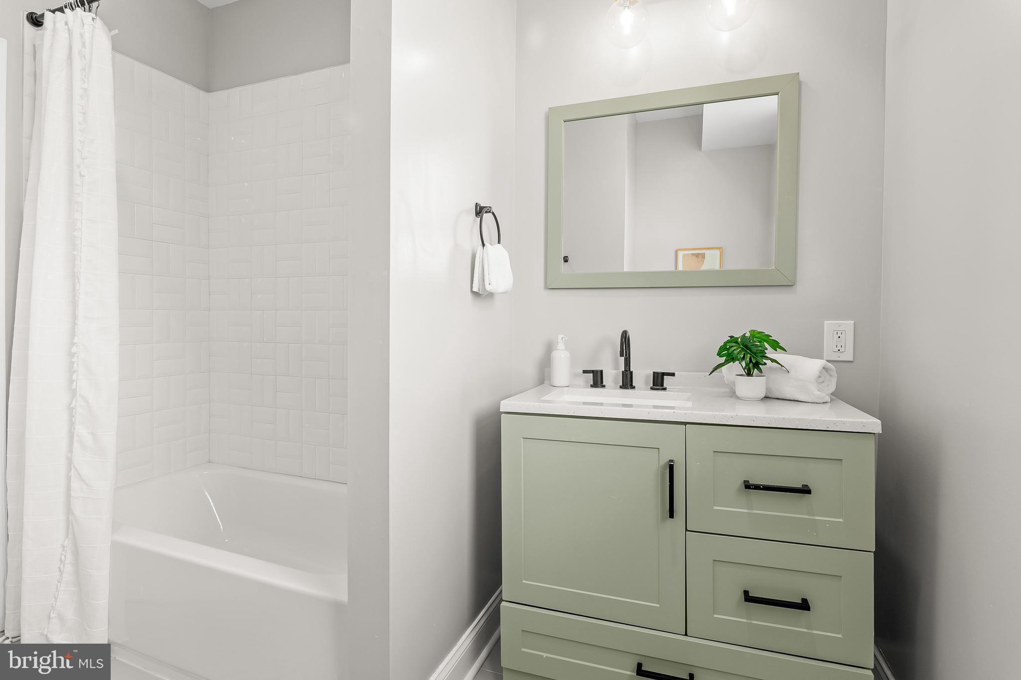 MOUNT WASHINGTON - Residential