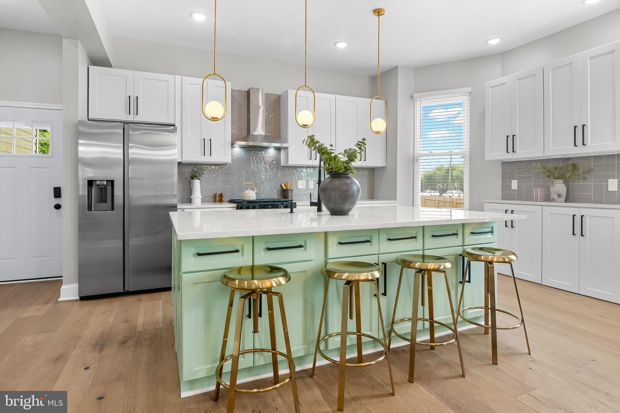 MOUNT WASHINGTON - Residential