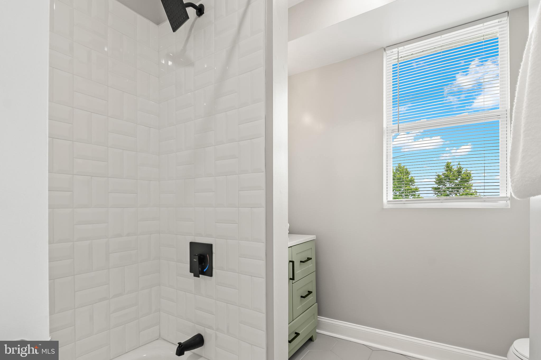 MOUNT WASHINGTON - Residential